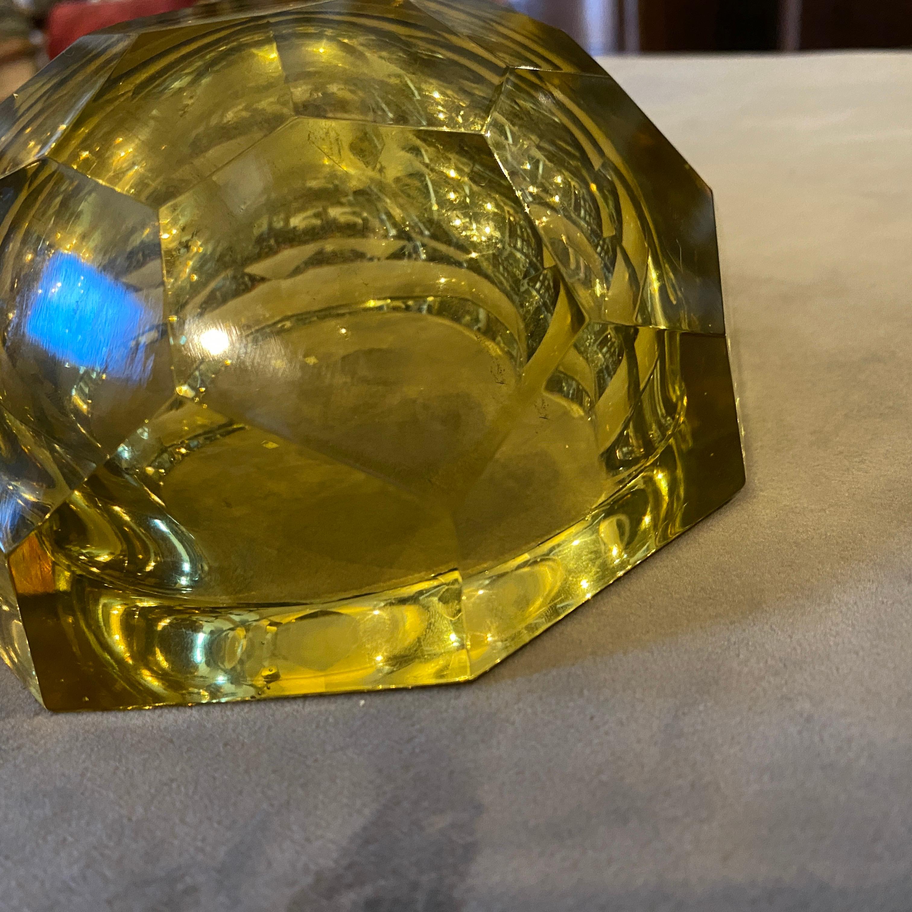20th Century 1970s Modernist Yellow Lemon Faceted Murano Glass Ashtray by Seguso