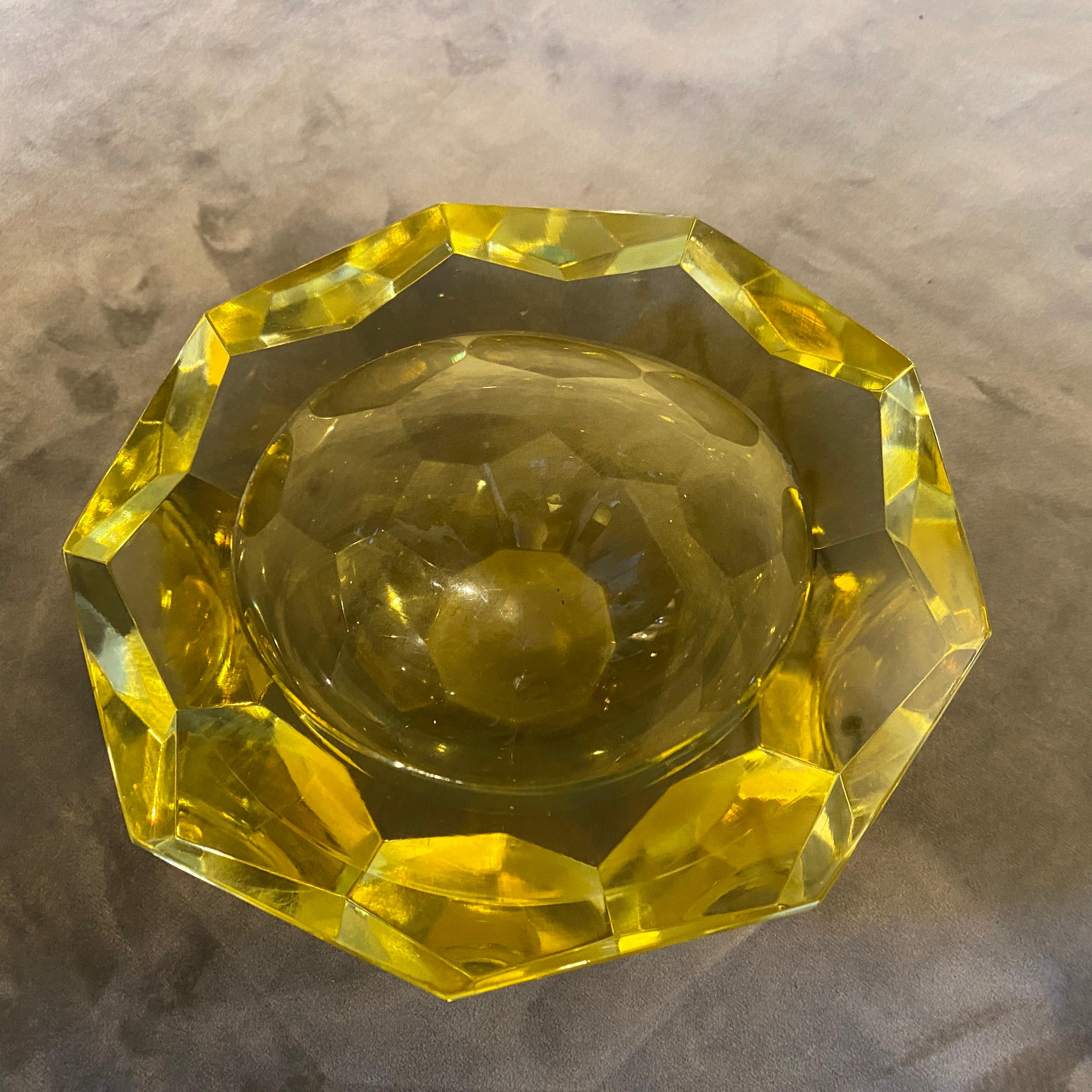 1970s Modernist Yellow Lemon Faceted Murano Glass Ashtray by Seguso 2