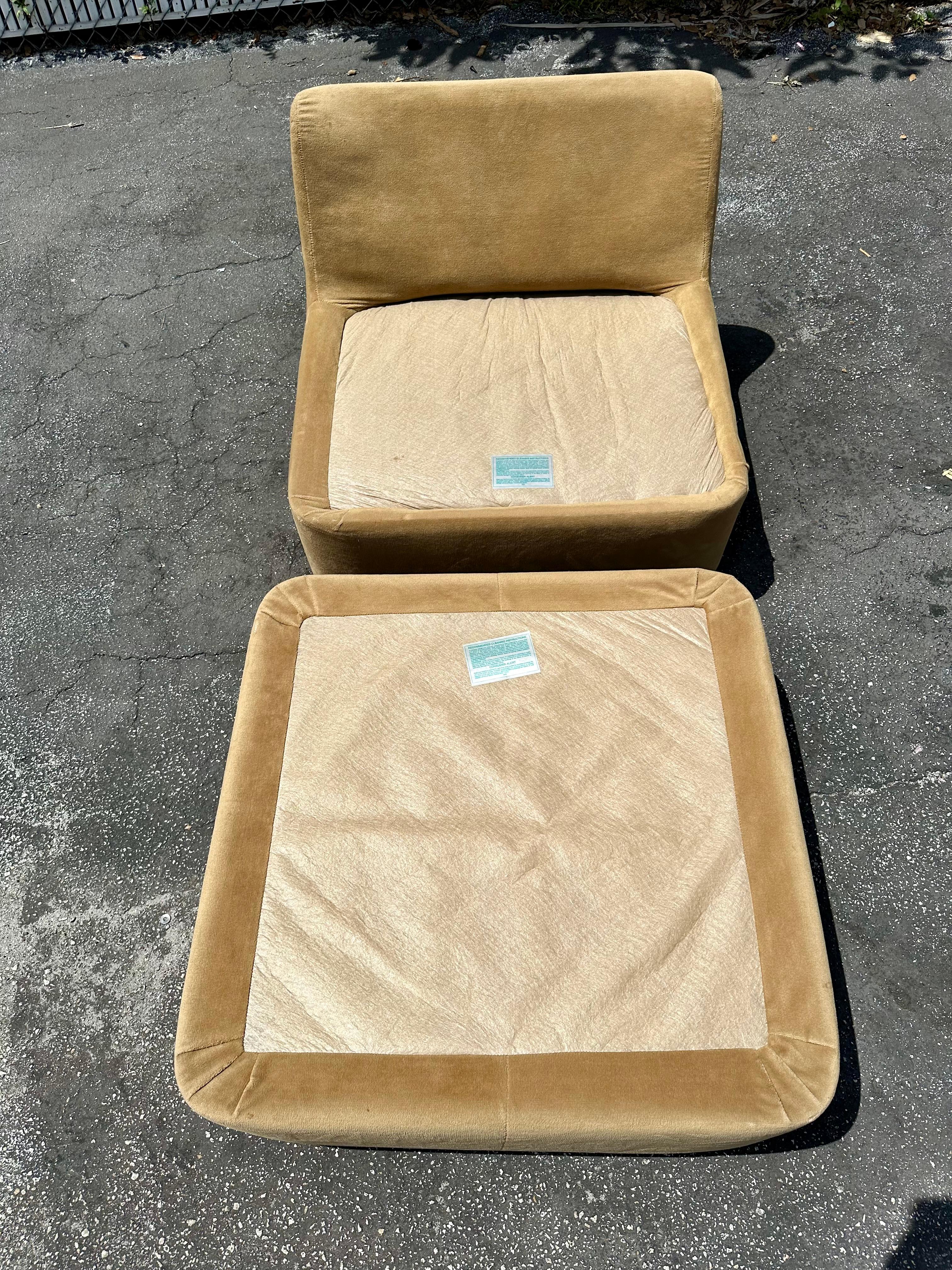 1970s Modular Camel Beige Immaculate Mohair Milo Baughman Sectional, Set of 9 For Sale 8