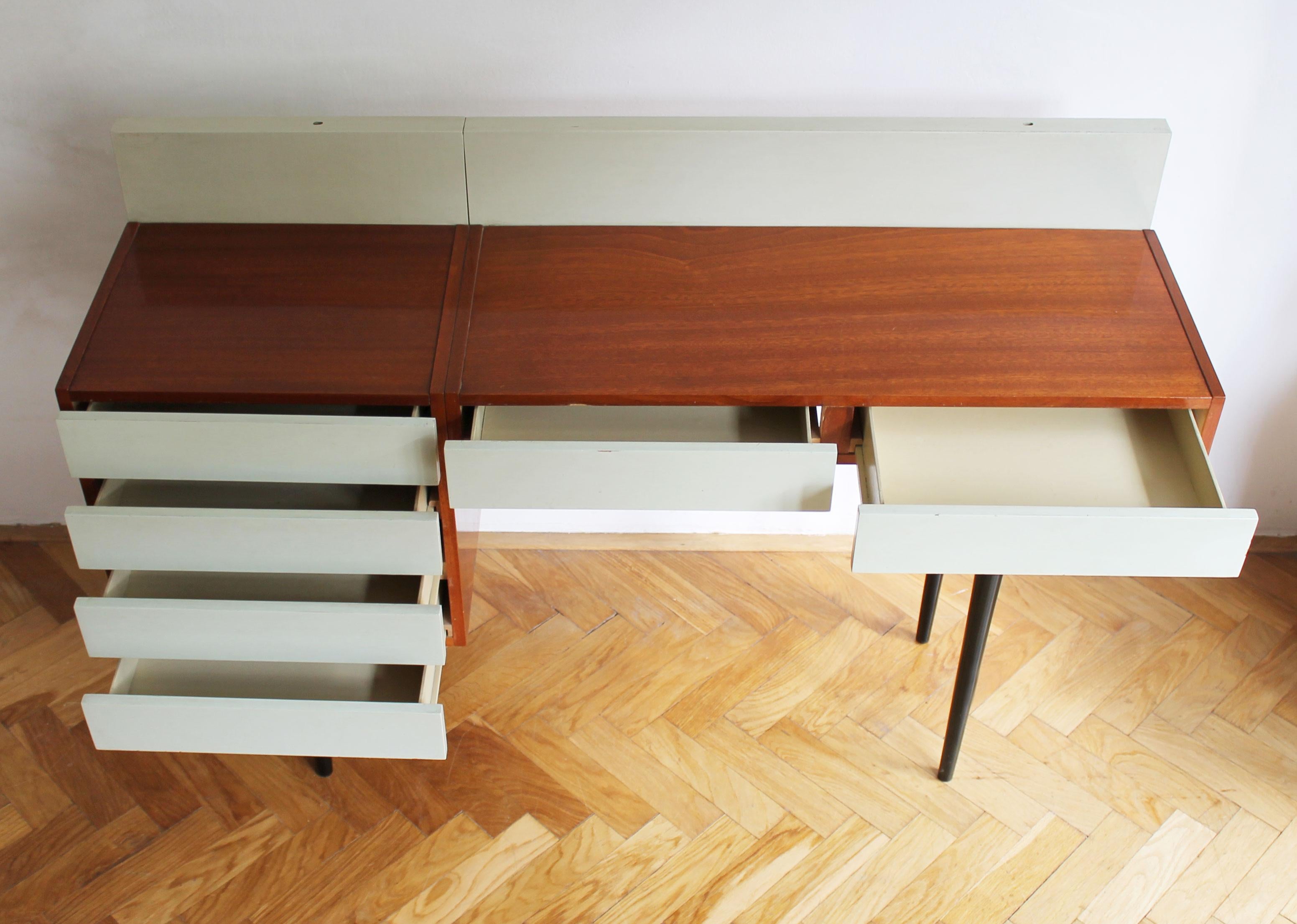 Lacquered 1970s Modular Desk For Sale