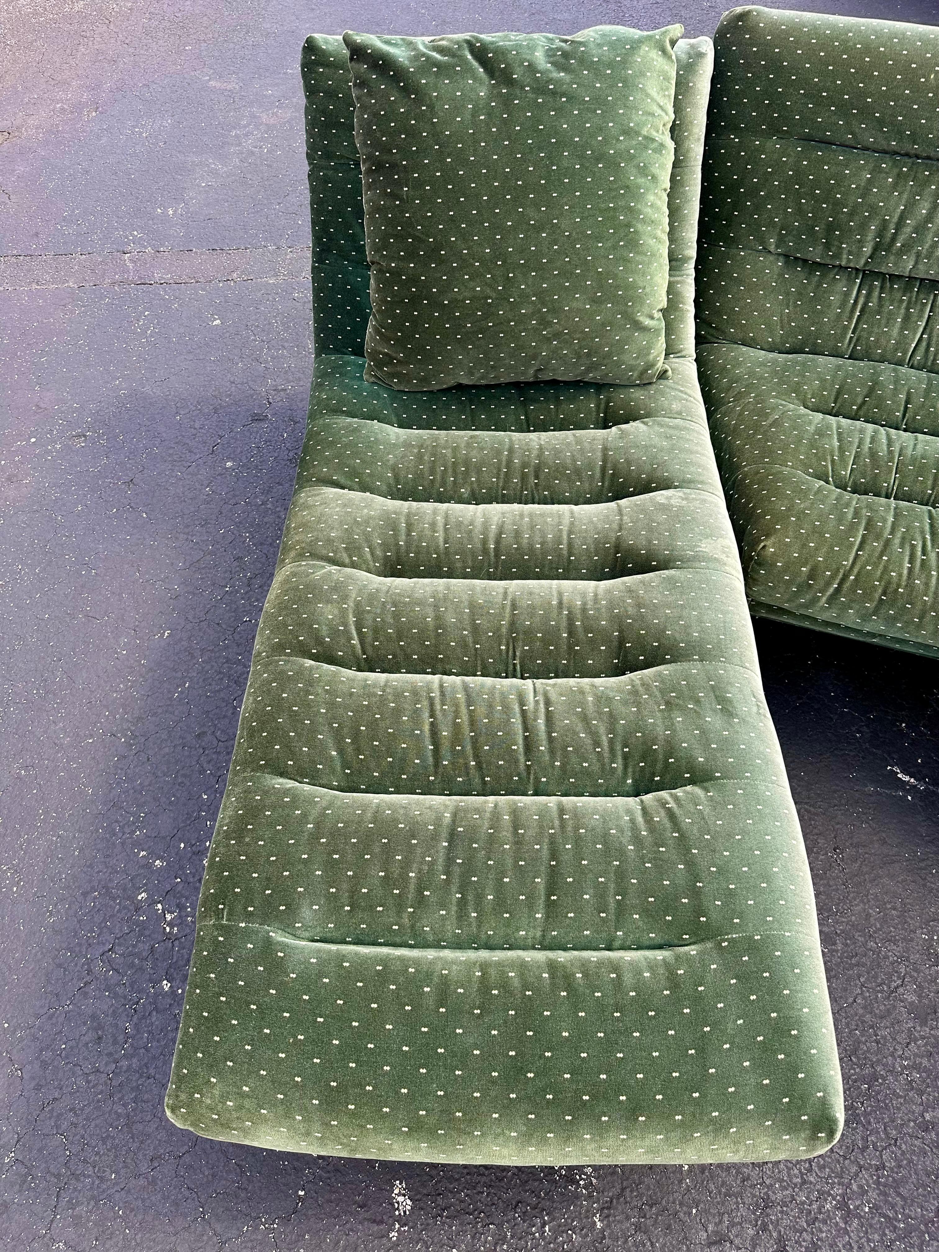 1970s Modular Immaculate Curved Forest Green Chaise Sectional, Set of 8 For Sale 11