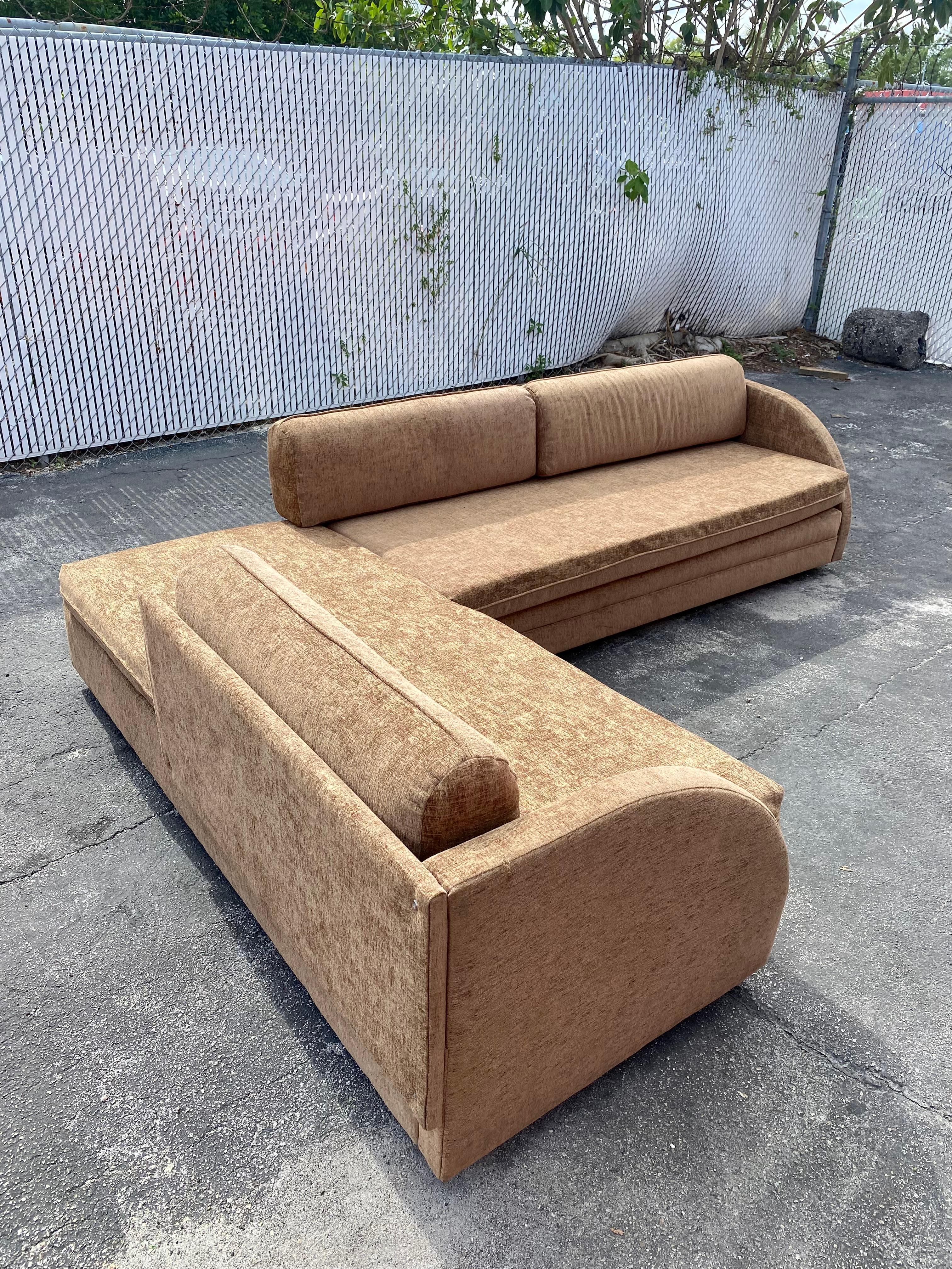 1970s Modular Slim Chenille Tan Sectional on Castors  In Good Condition For Sale In Fort Lauderdale, FL