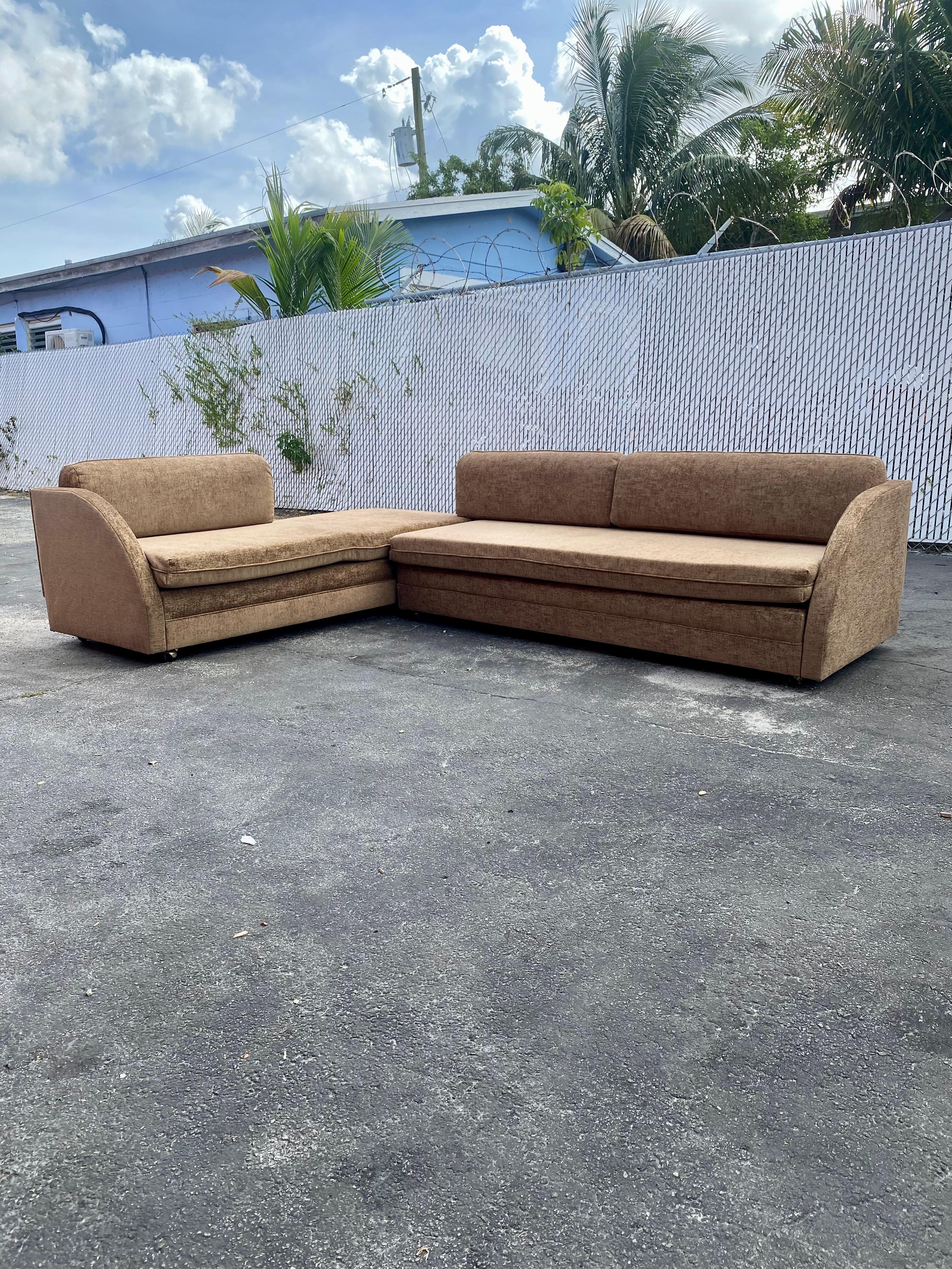 Late 20th Century 1970s Modular Slim Chenille Tan Sectional on Castors  For Sale