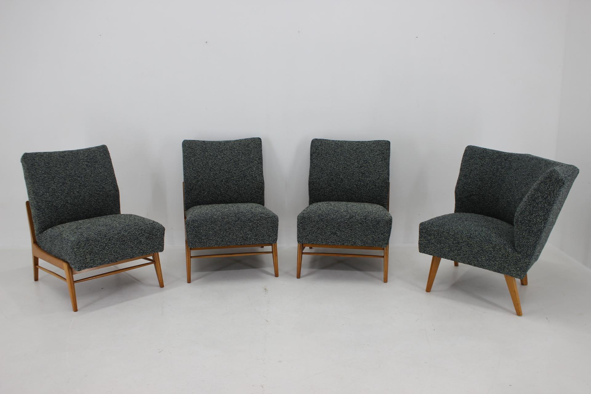 1970s Modular Sofa or Chairs in Beech wood and Kirgby Fabric, Czechoslovakia For Sale 2