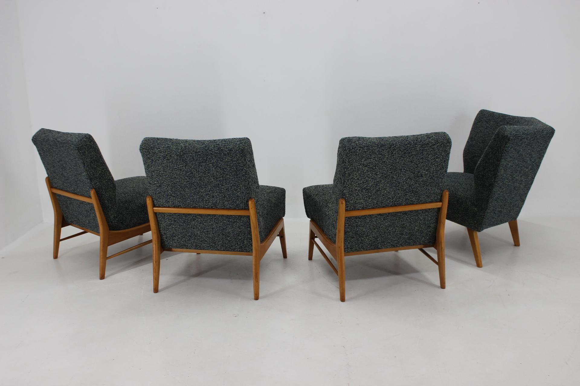 1970s Modular Sofa or Chairs in Beech wood and Kirgby Fabric, Czechoslovakia For Sale 4