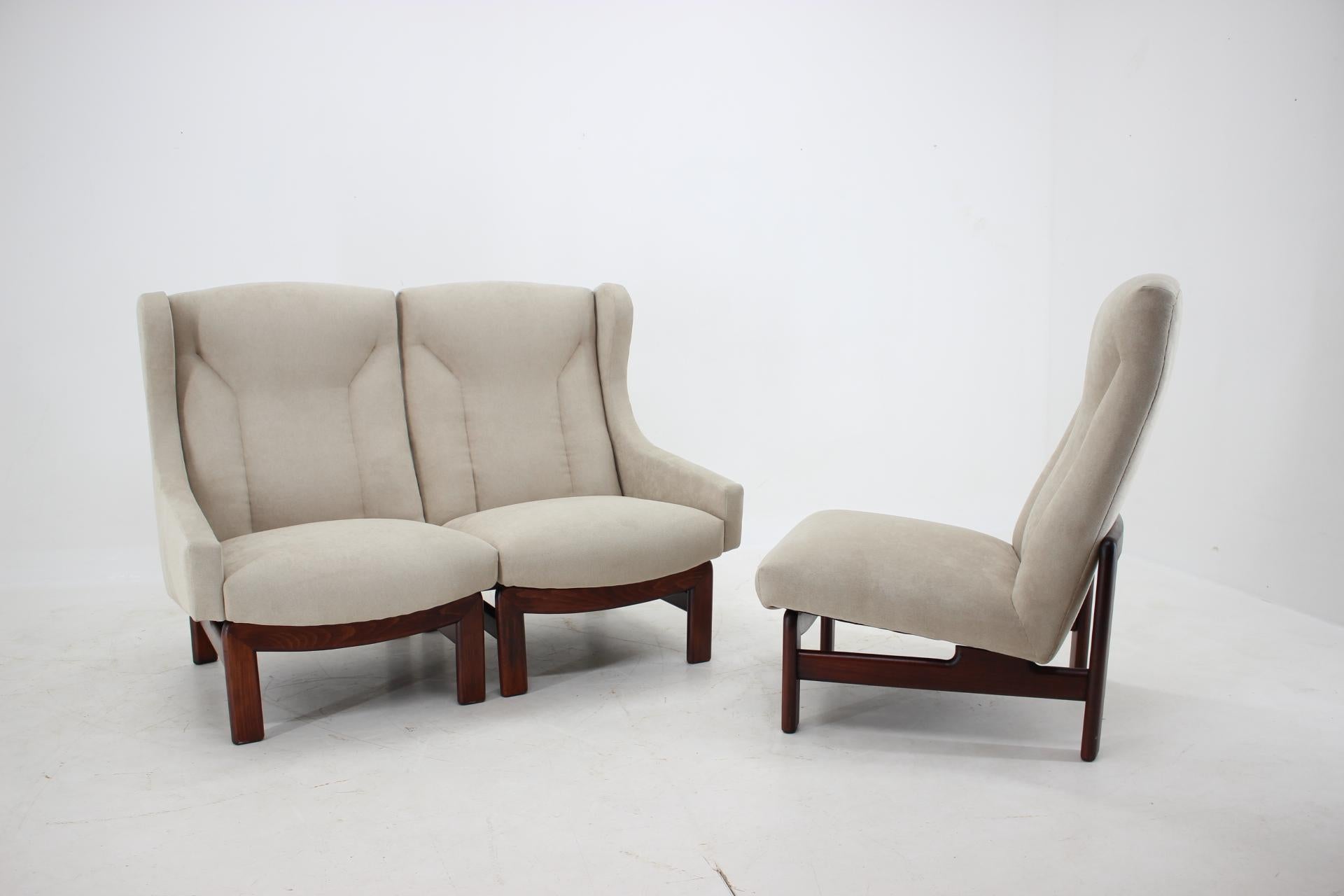 Modulares Dreisitzer-Sofa von TON, Tschechoslowakei, 1970er Jahre (Stoff) im Angebot