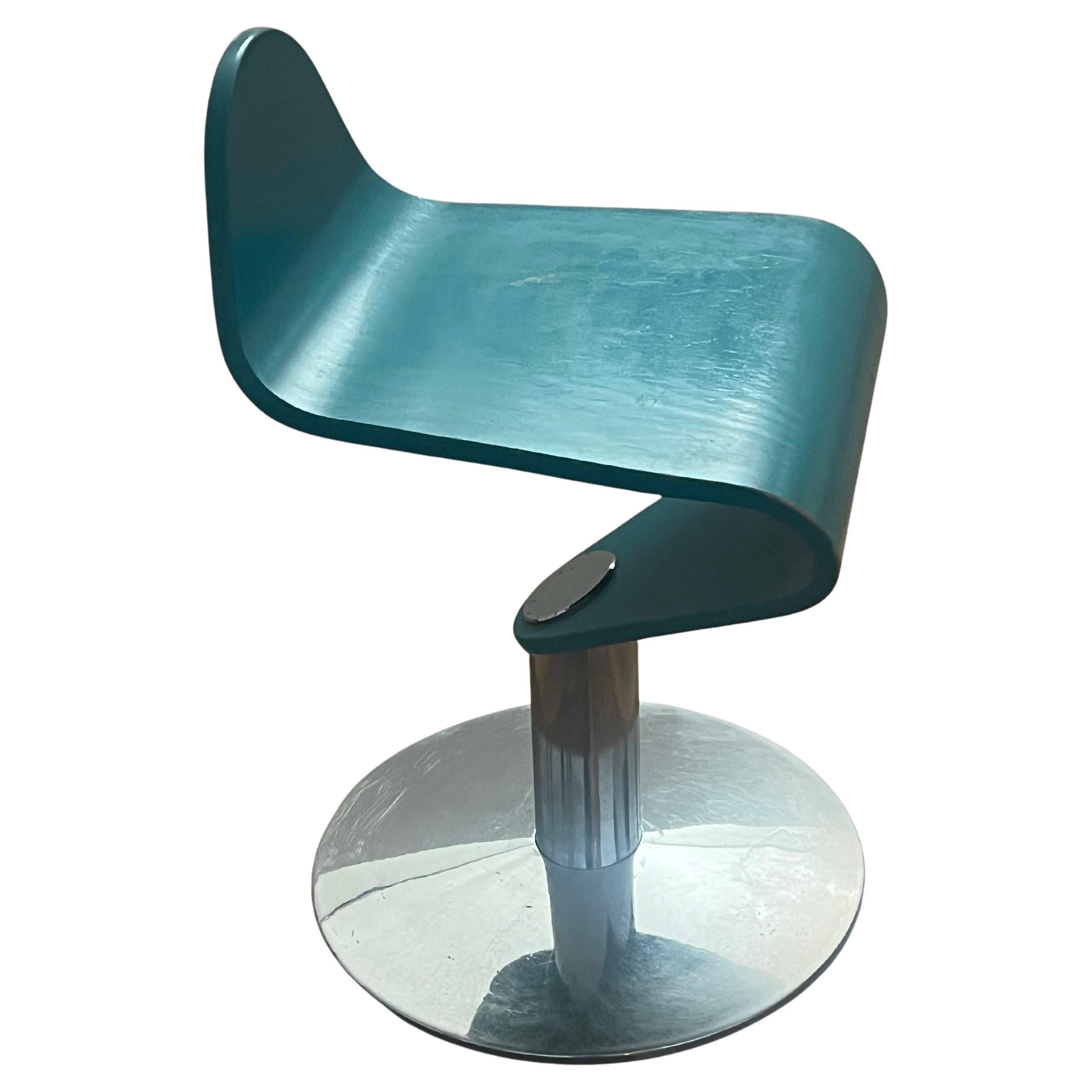1970's Contrachapado Moldeado sobre Base de Acero Cromado Raro Taburete Danés Moderno en venta