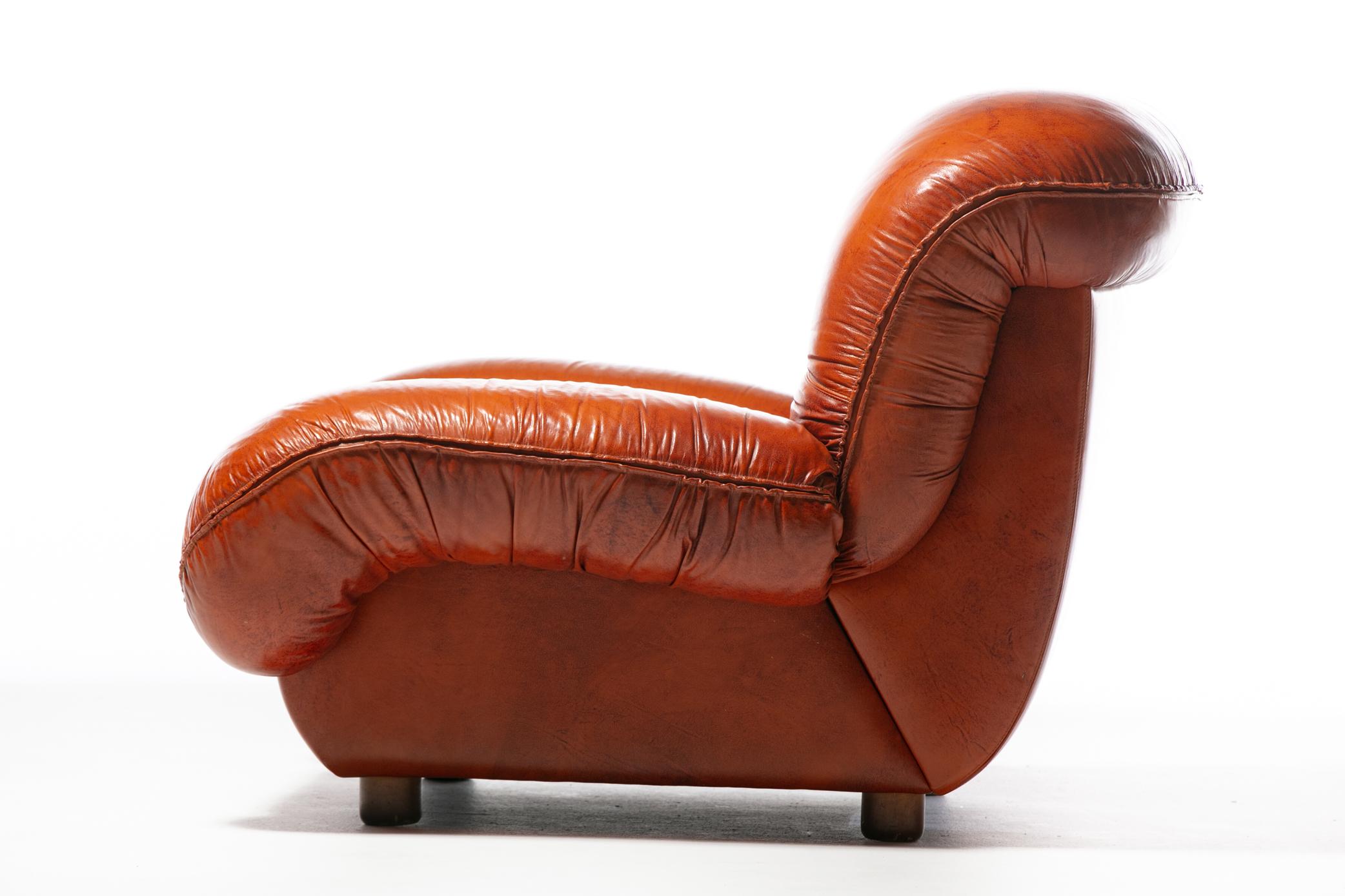 1970s Monumental Italian Boxing Glove Lounge Chairs in Cognac Leather For Sale 13