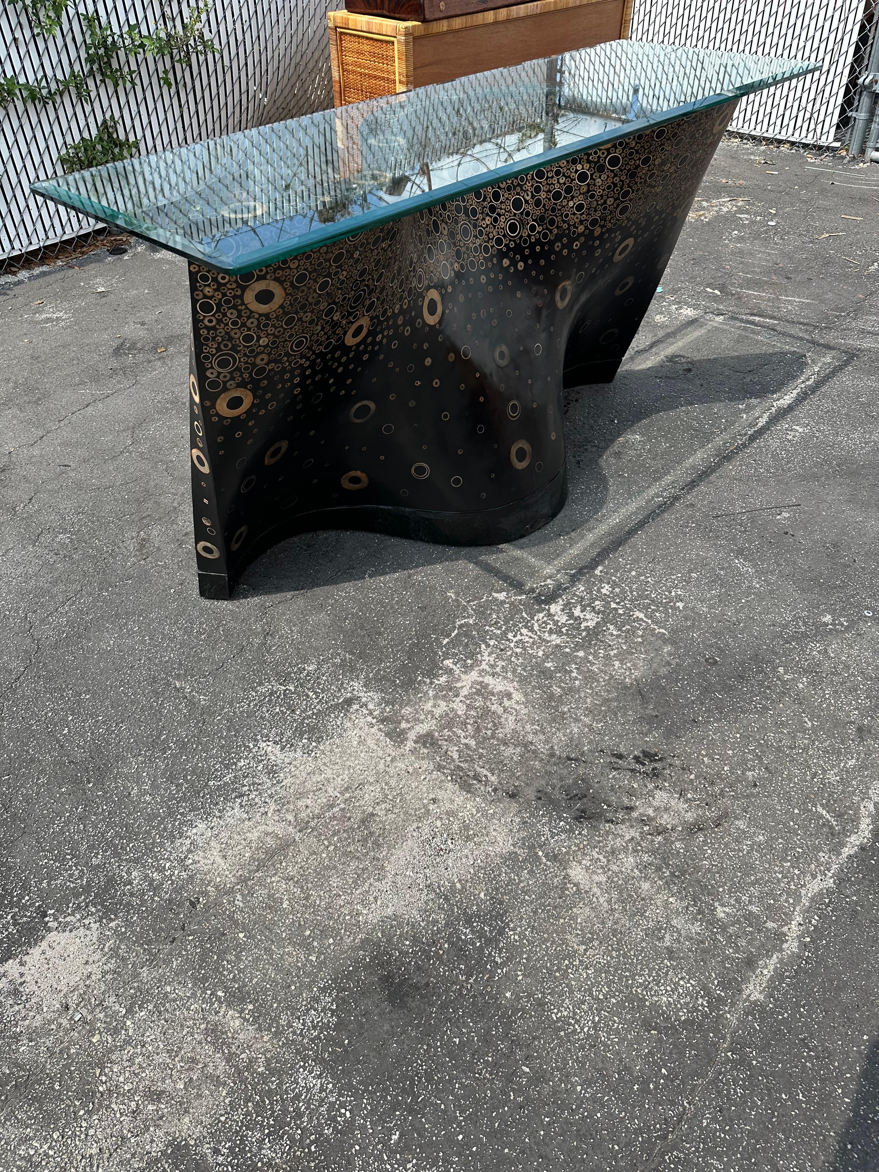 On offer on this occasion is one of the most stunning and rare, console table you could hope to find. Outstanding design is exhibited throughout. The beautiful table is statement piece and packed with personality!! Just look at the gorgeous details