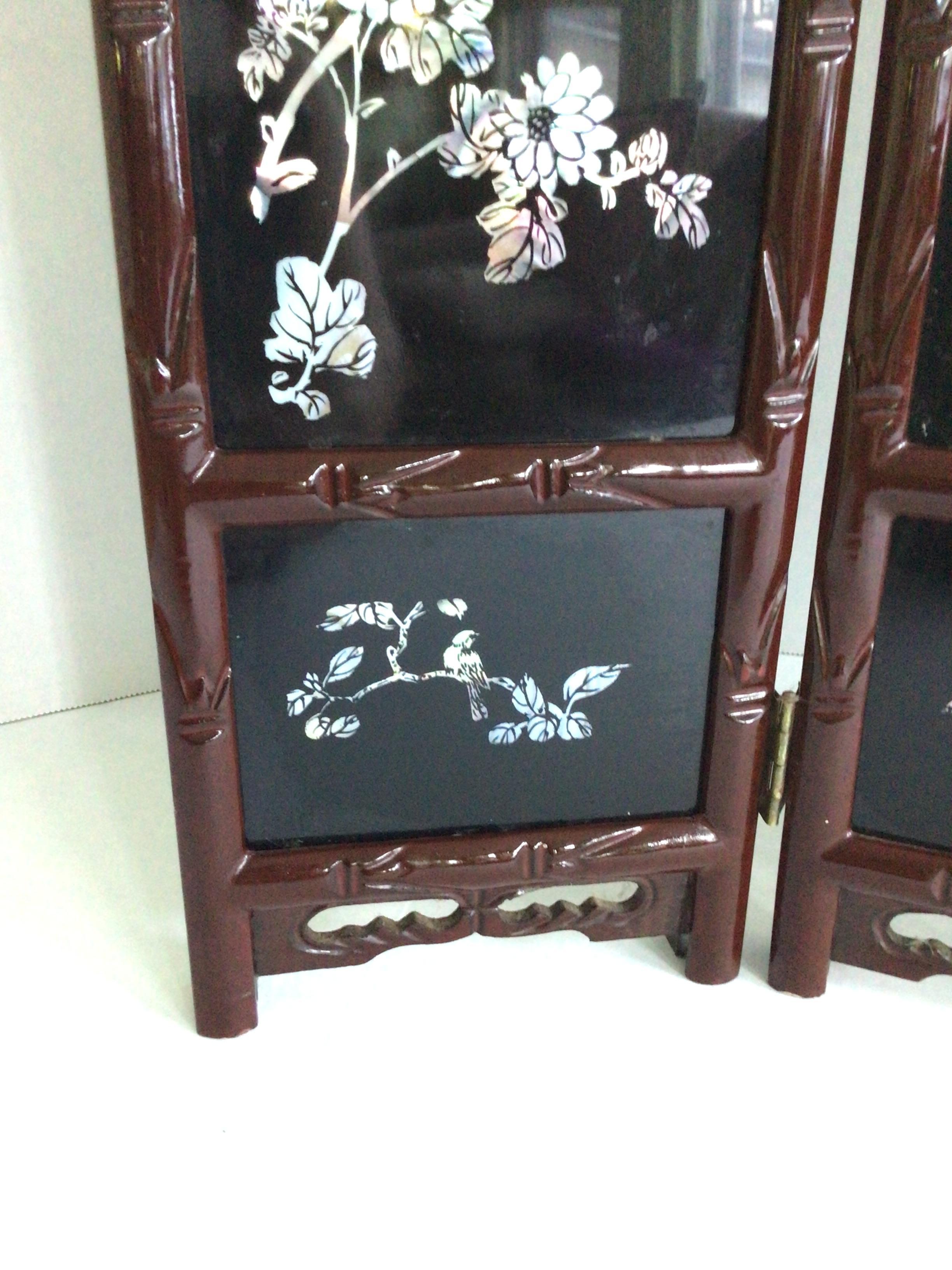 1970er Perlmutt-Intarsien-Faltwand mit vier Flügeln im Angebot 5