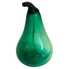 1970er Jahre Mundgeblasenes Glas Dekorative Birnenskulptur Signiert von V Williams