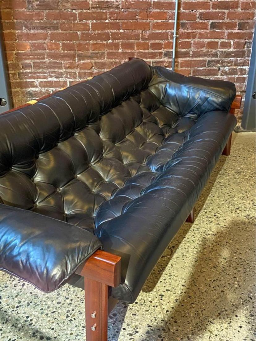 Late 20th Century 1970s “MP41” Brazilian Wood and Leather Sofa by Percival Lafer