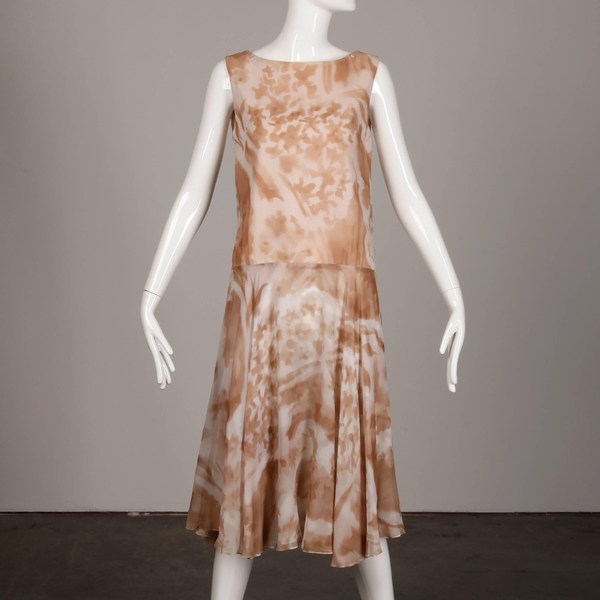 1970s Mr. Blackwell Vintage Sheer Silk Chiffon Print Dress with Detachable Cape For Sale 2