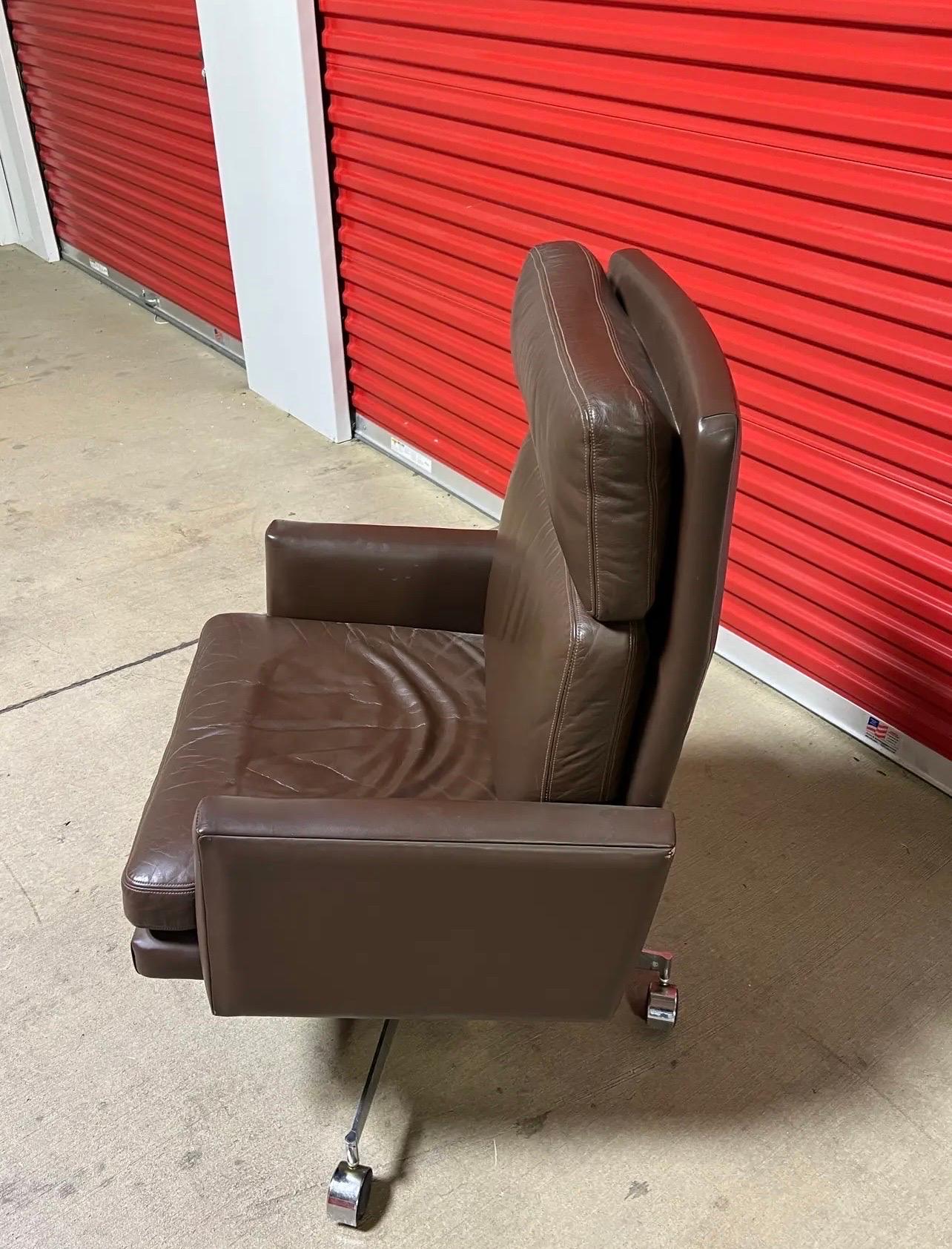 1970s Mueller Leather Executive Desk Chair In Good Condition For Sale In Esperance, NY