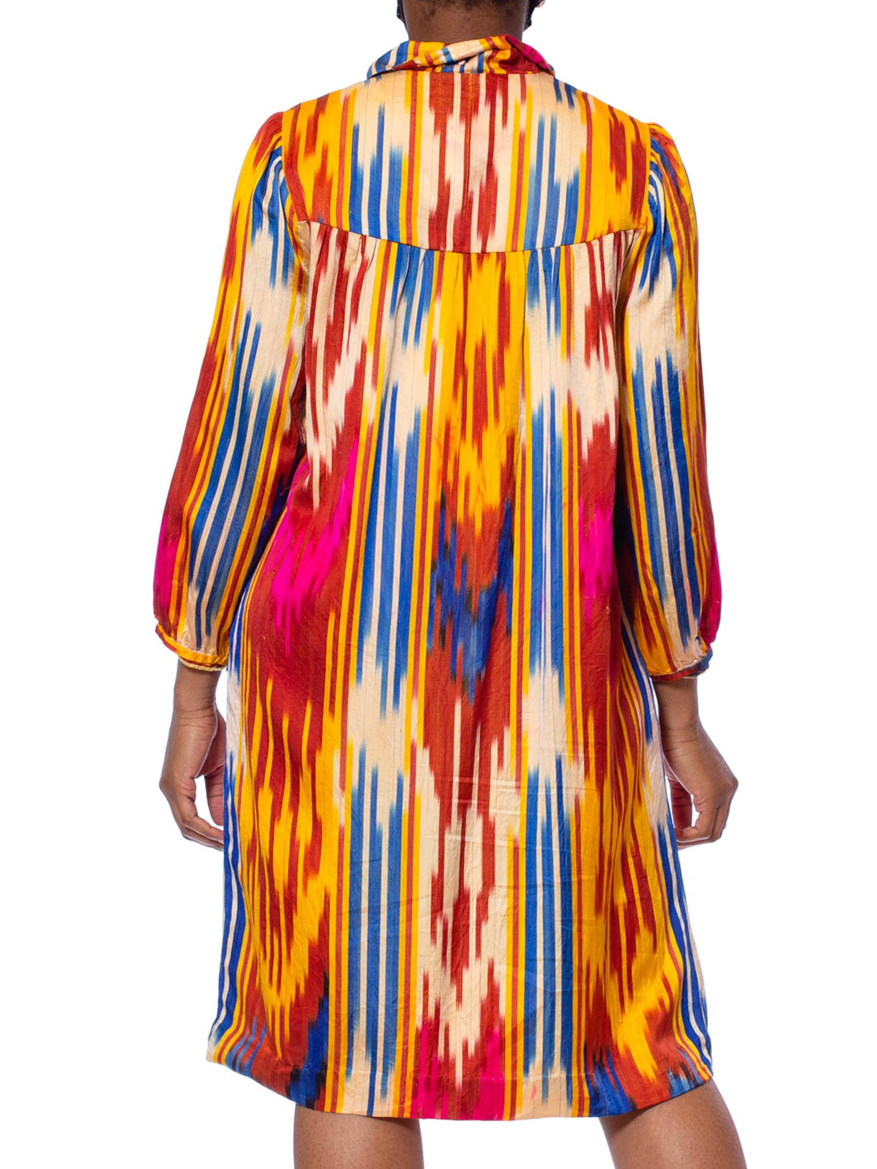 1970S Multicolor Hand Woven Silk Satin Ikat Tunic Dress In Excellent Condition For Sale In New York, NY