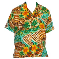 Chemise en polyester tropicale multicolore des années 1970 pour hommes avec imprimé scénique léopard