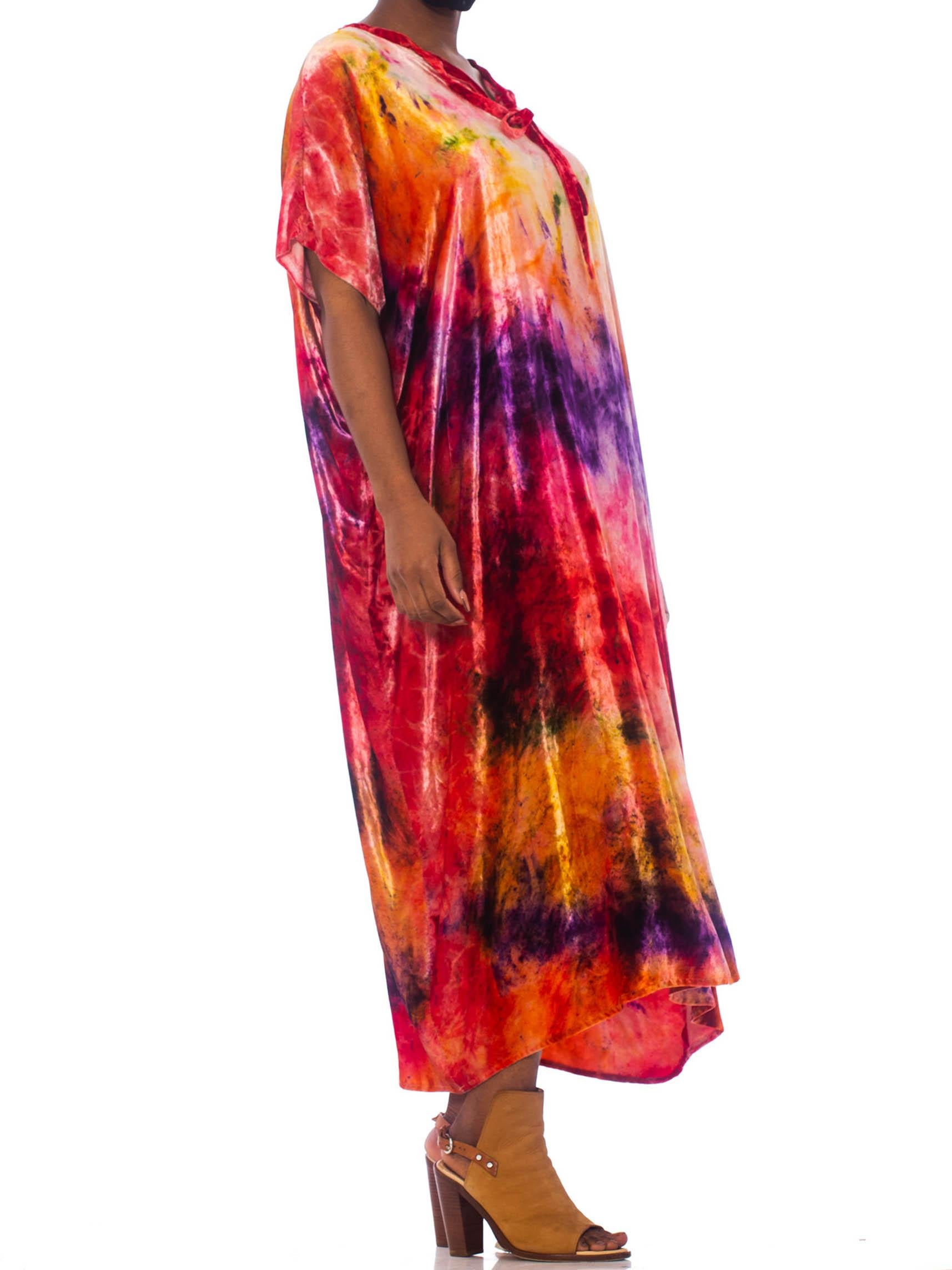 Red 1970S Multicolor Velvet Tye Dye  Kaftan For Sale