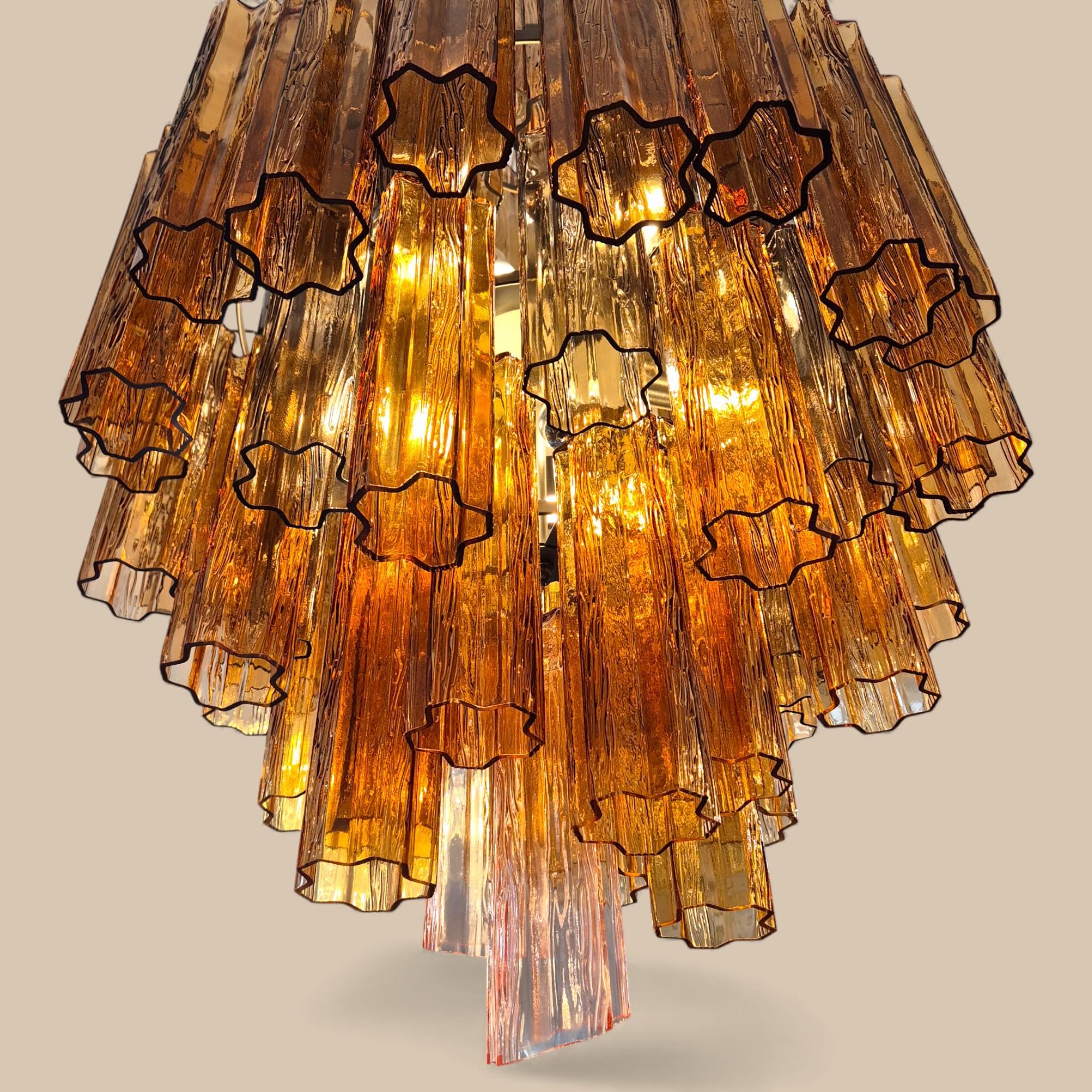 Lámpara de cristal de Murano de los años setenta con pantallas anaranjadas polilobuladas tubos, Italia en venta 2