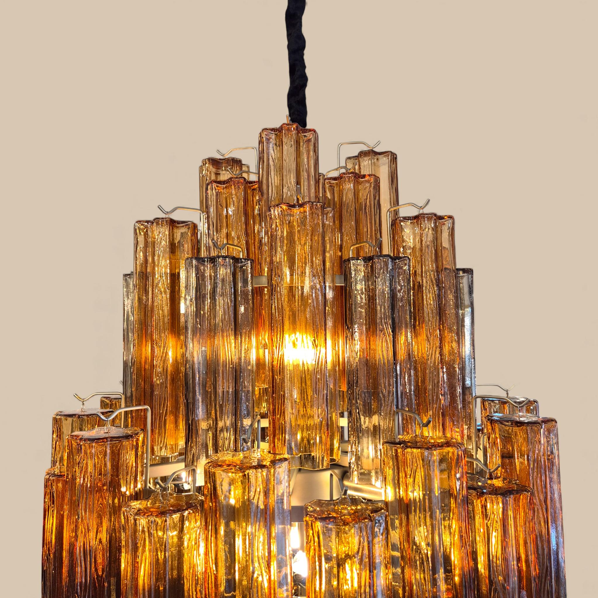 Lámpara de cristal de Murano de los años setenta con pantallas anaranjadas polilobuladas tubos, Italia en venta 3