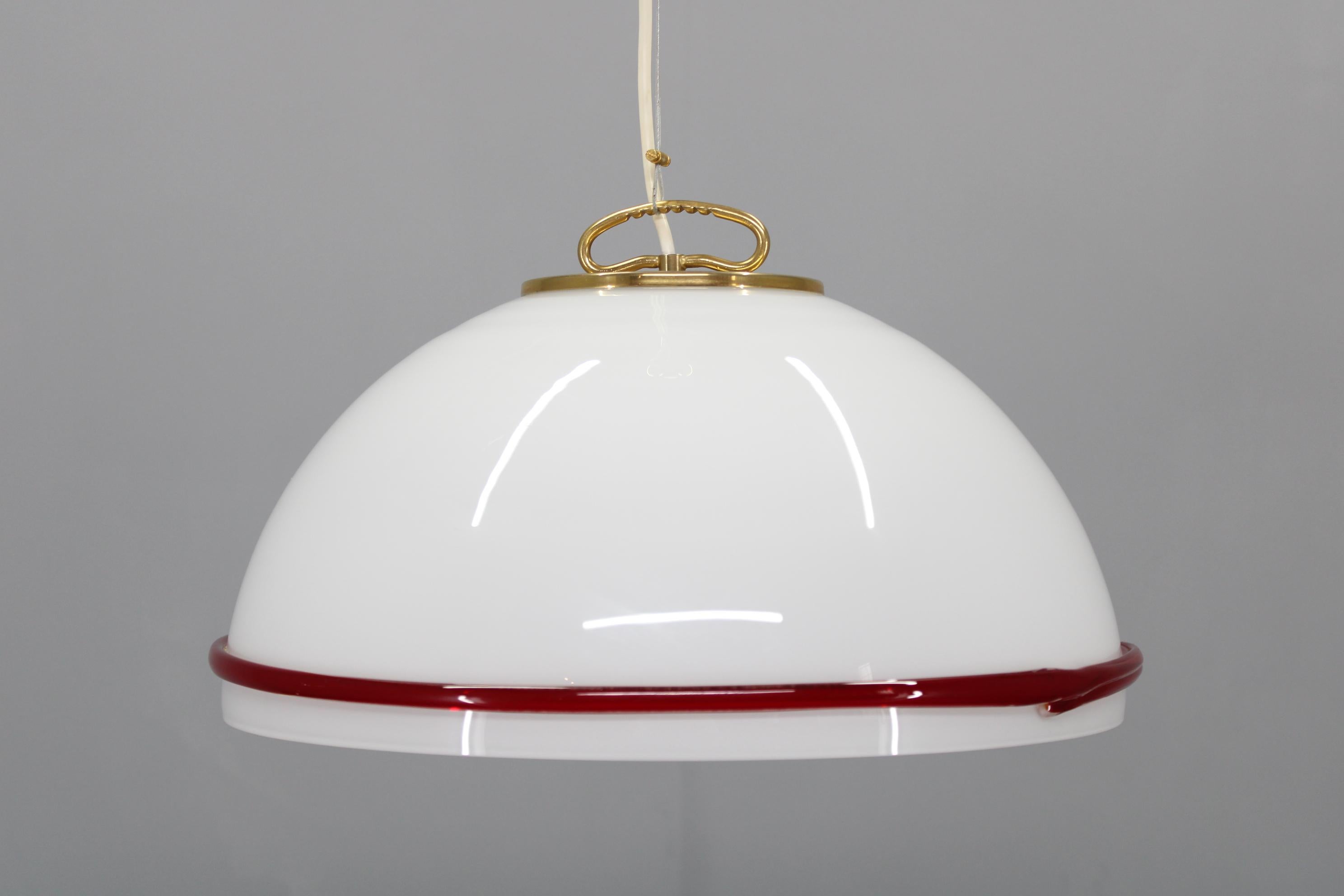 Mid-Century moderno Lampada a sospensione in vetro di Murano degli anni '70 in vendita