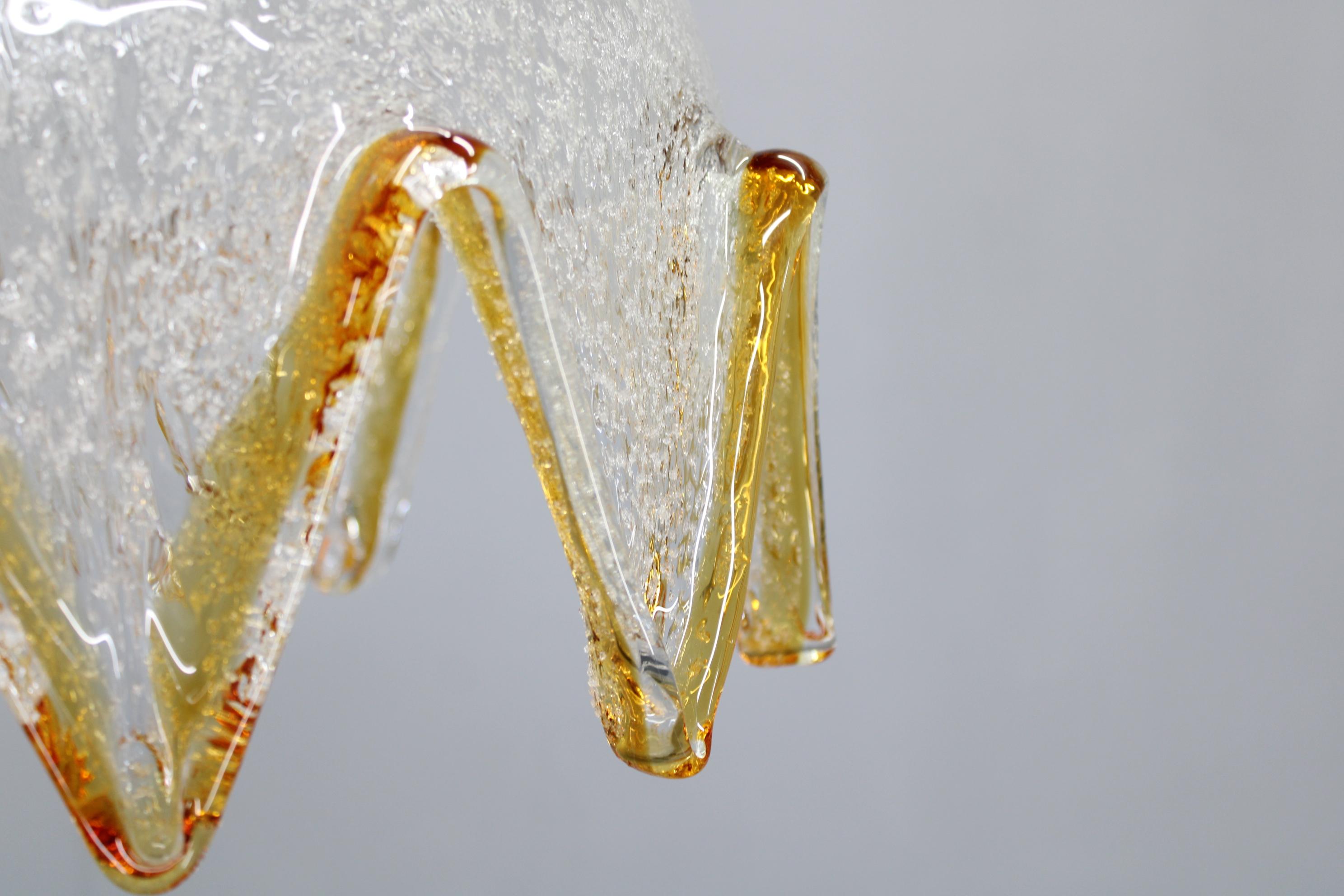 Mid-Century Modern 1970s Murano Glass Pendant Lamp For Sale