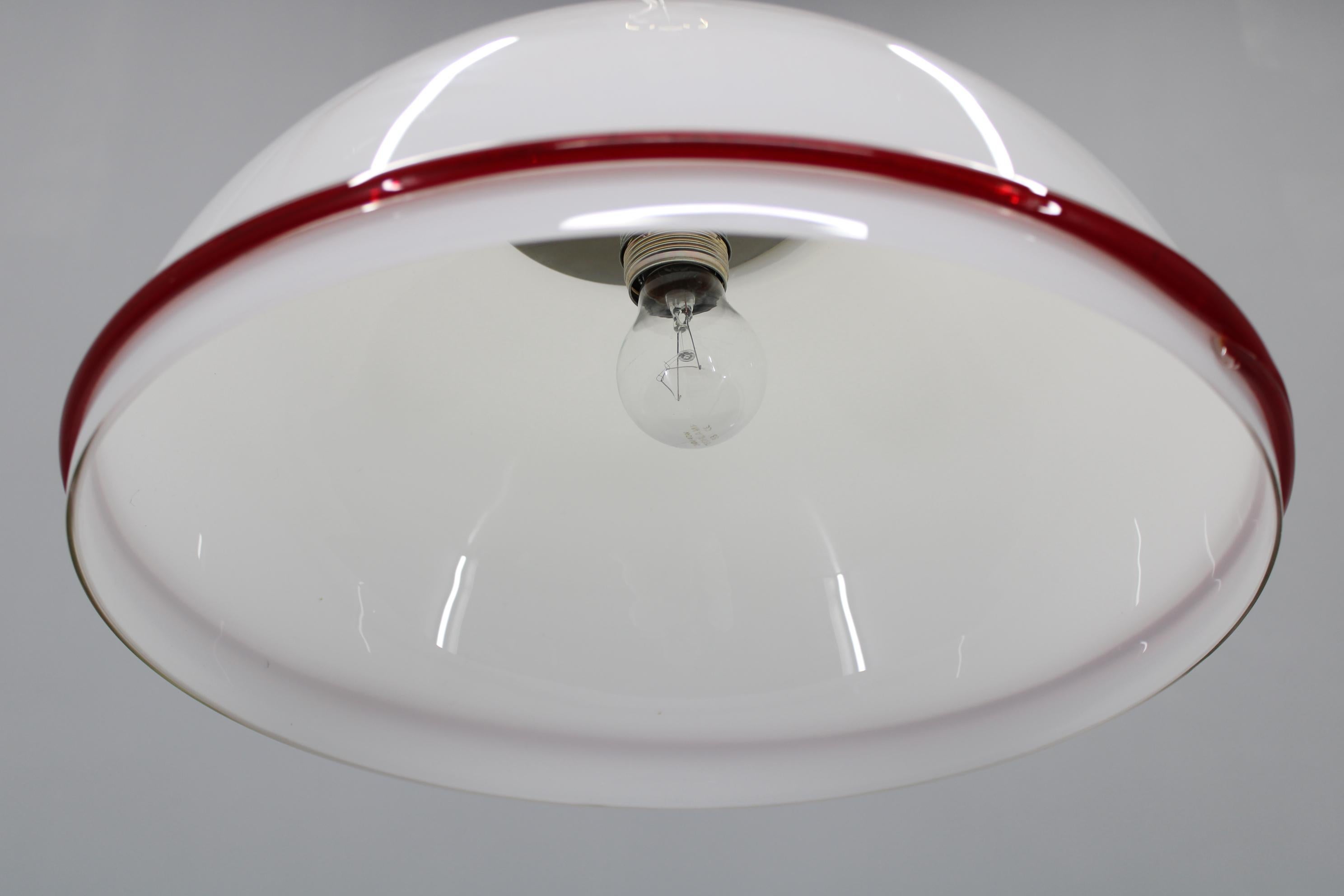 Vetro Lampada a sospensione in vetro di Murano degli anni '70 in vendita