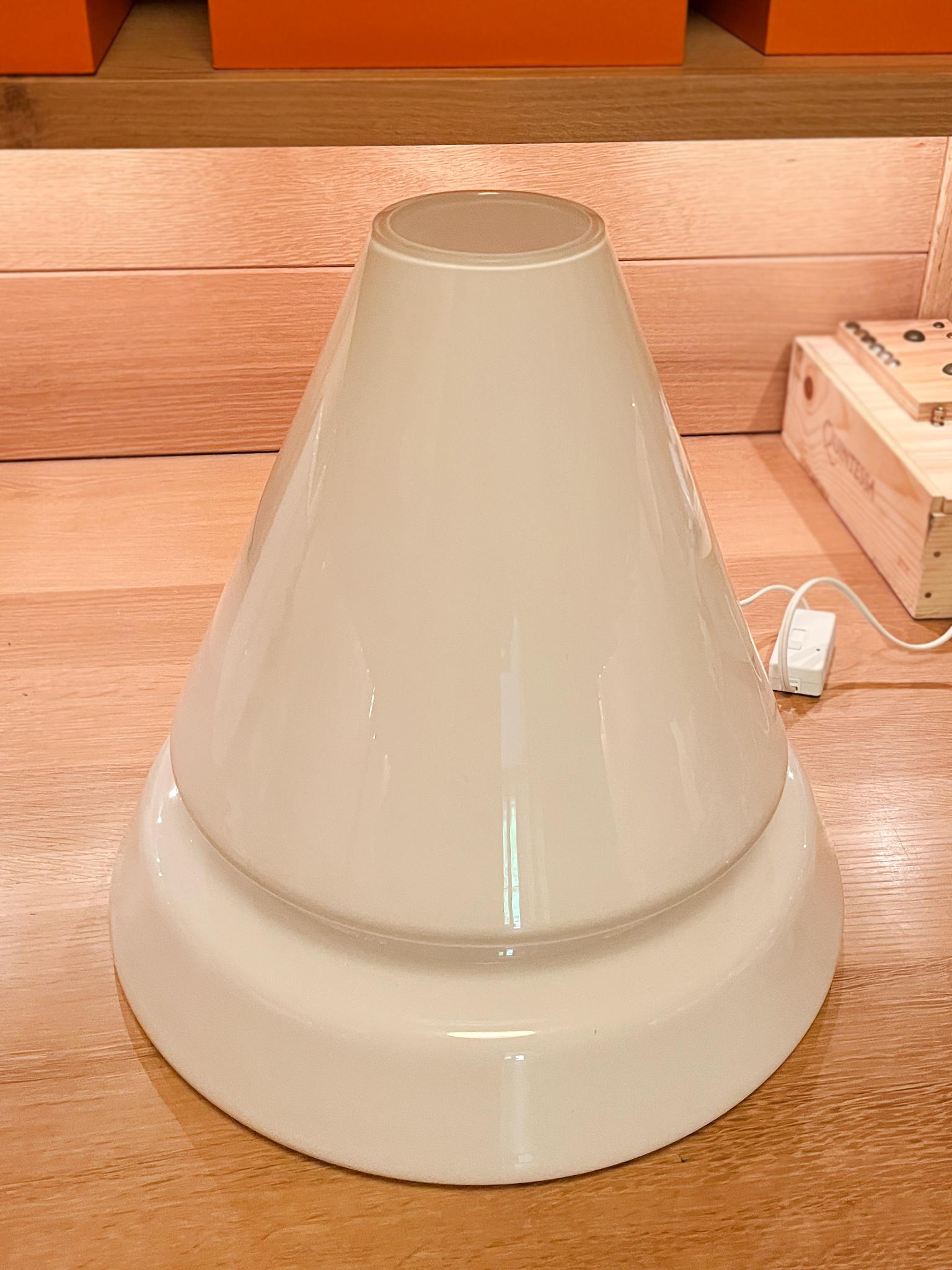 Lámpara de mesa de cristal de Murano de los años 70 Moderno en venta