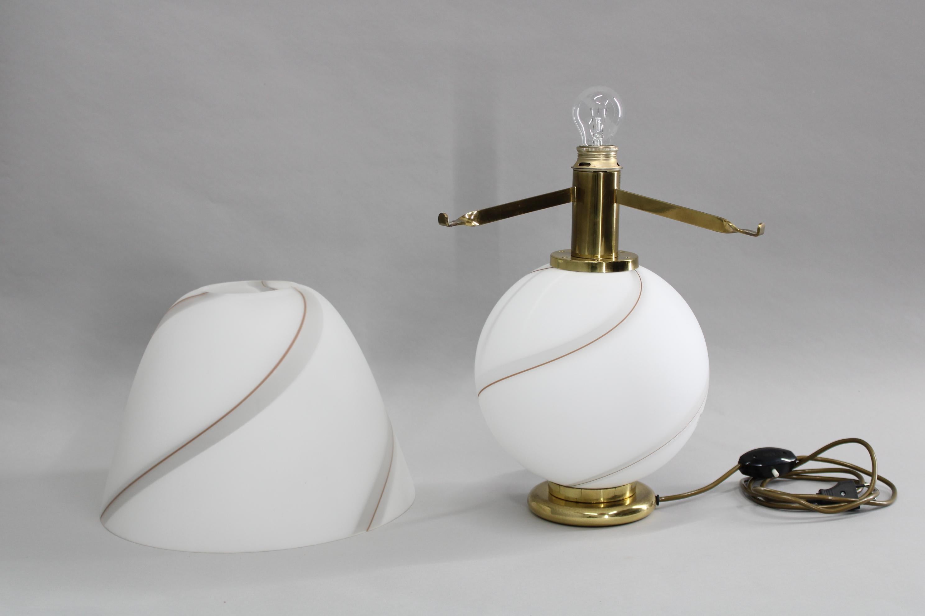 Lampada da tavolo in vetro di Murano degli anni '70, Italia in vendita 3