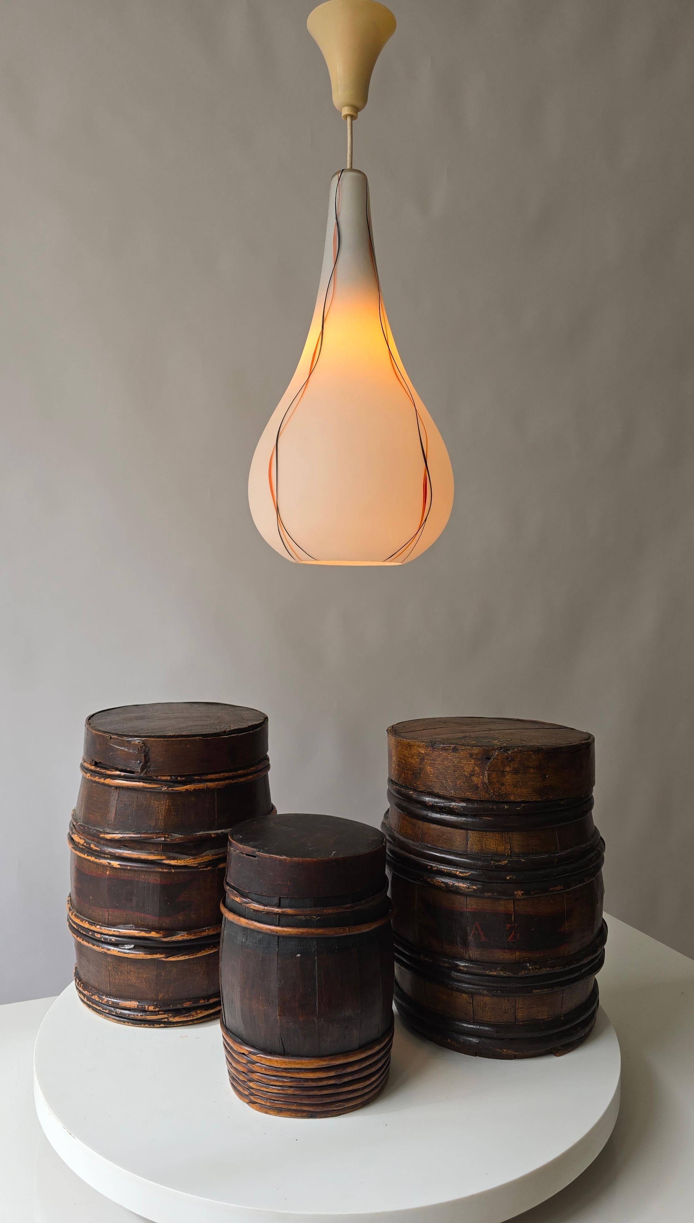 1970s Murano Glass Teardrop Pendant Light, Italy In Good Condition For Sale In Antwerp, BE