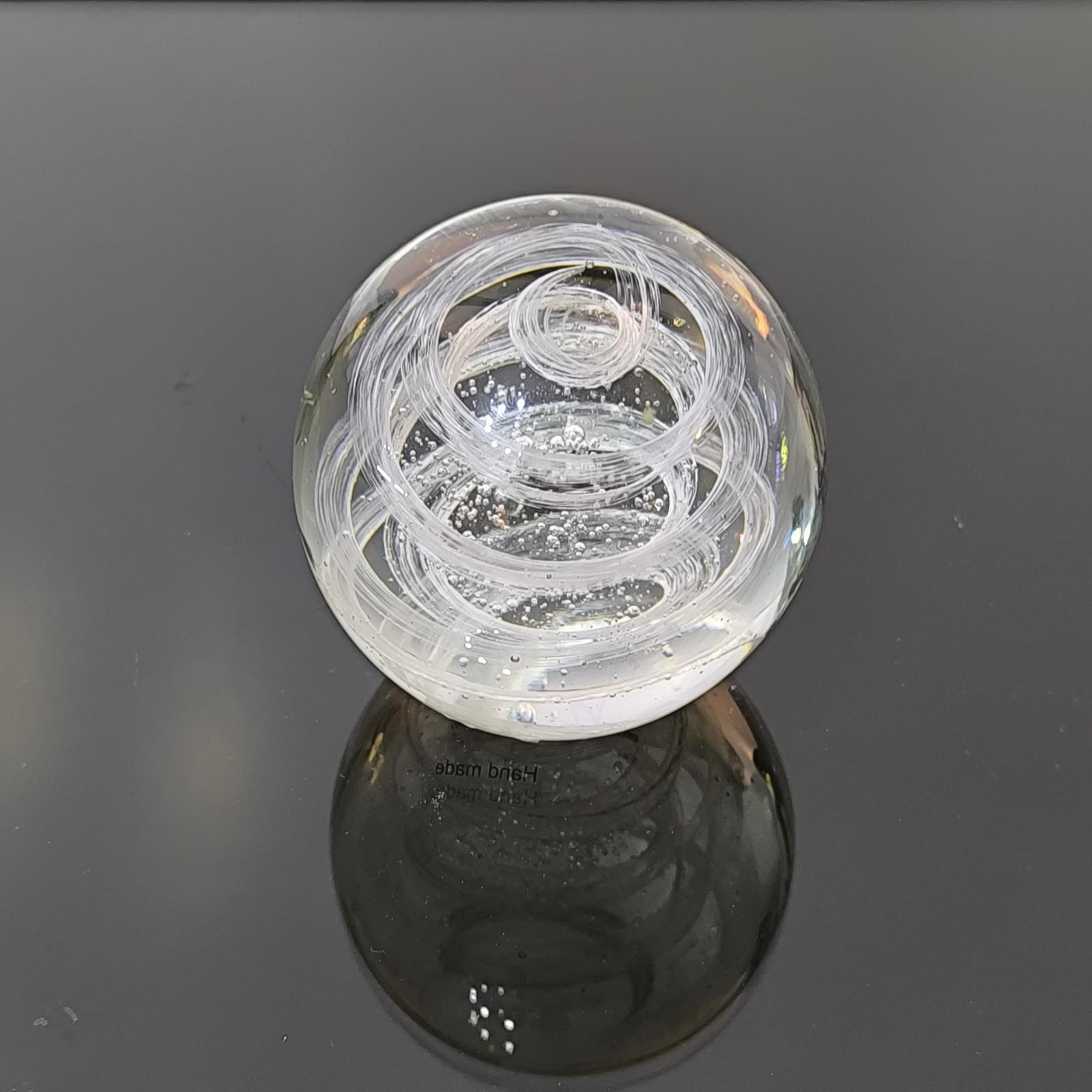 Fin du 20e siècle Presse-papier en verre d'art italien de Murano des années 1970 avec tourbillon