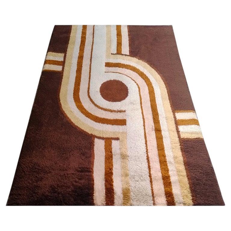 1970s Museum-Grade Italian Avant-Garde Wool Rug The Epithet of Space Age Luxury