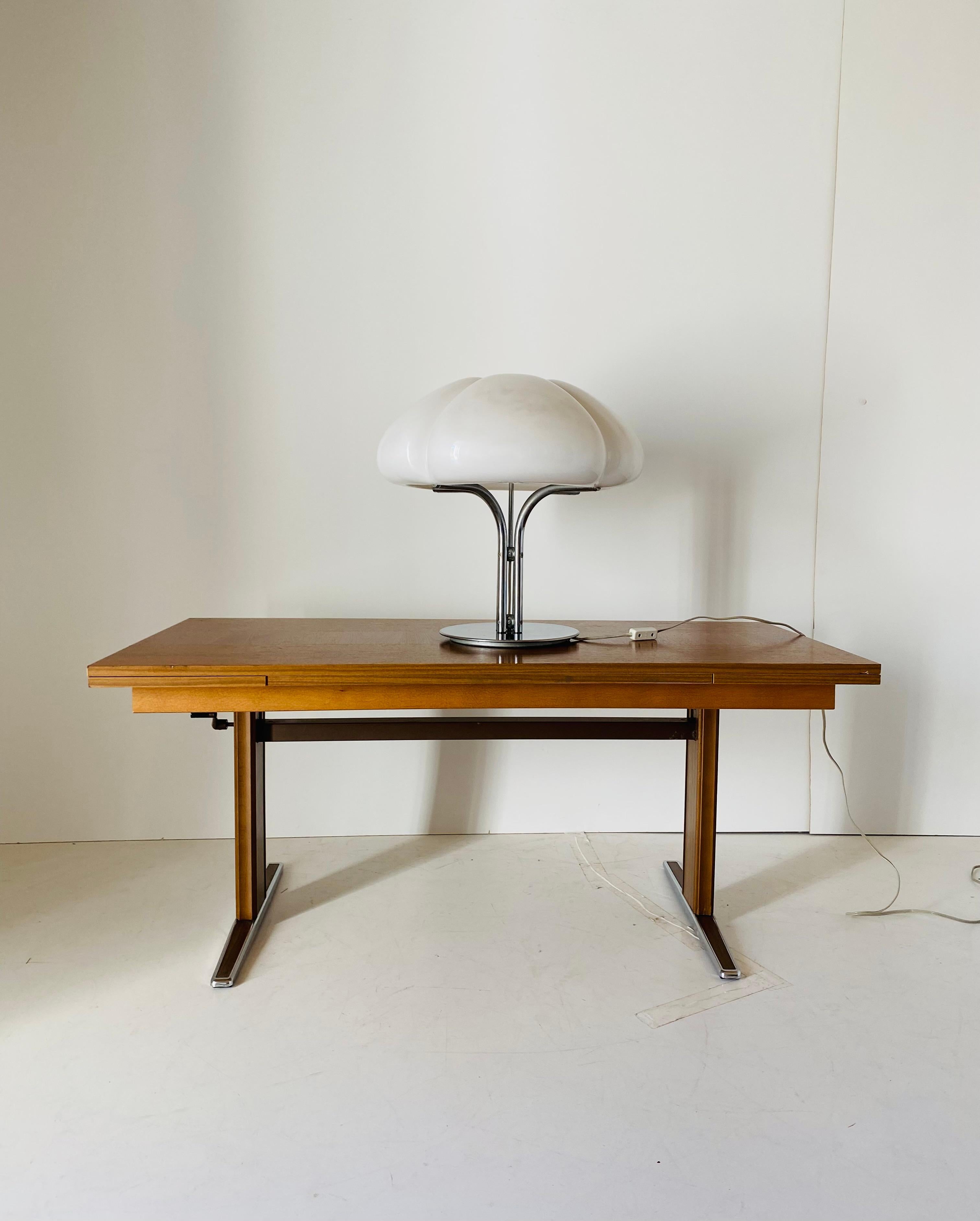 Vintage Table Lamp, Quadrifoglio model, Luigi Massoni for Guzzini, Italy 1970s 1