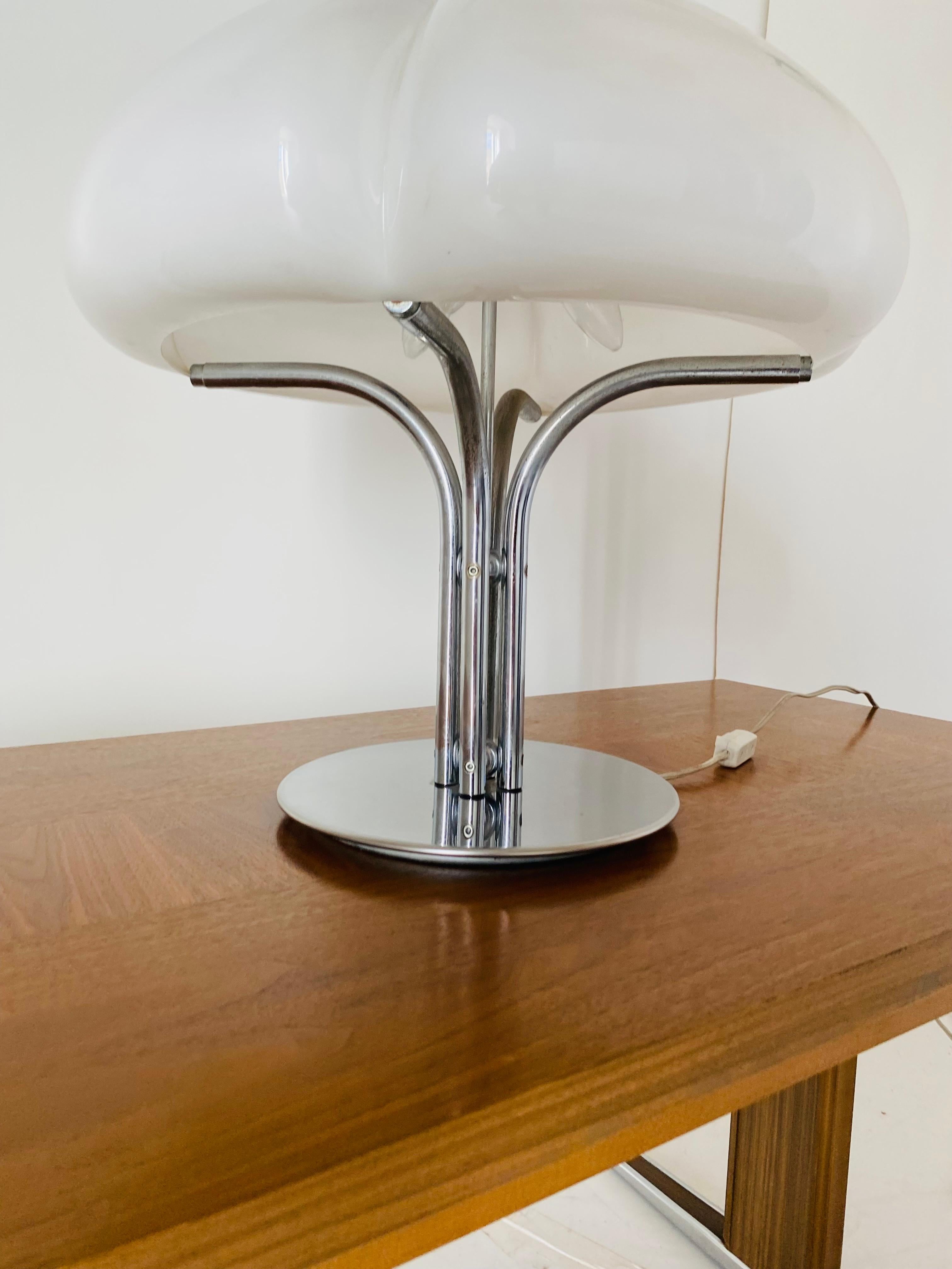 20th Century Vintage Table Lamp, Quadrifoglio model, Luigi Massoni for Guzzini, Italy 1970s