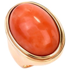 1970s Natural Coral Cabochon Yellow Gold Ring