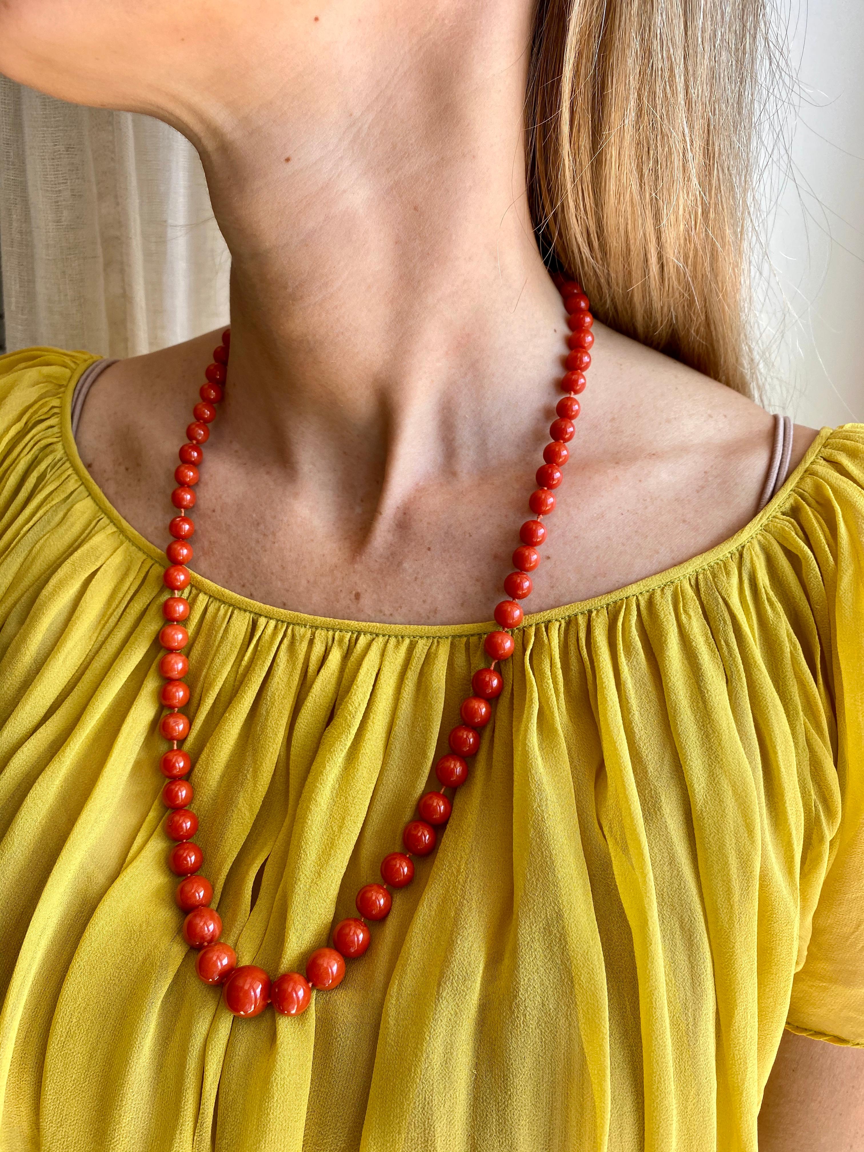1970s Natural Mediterranean Coral Long Necklace For Sale 9