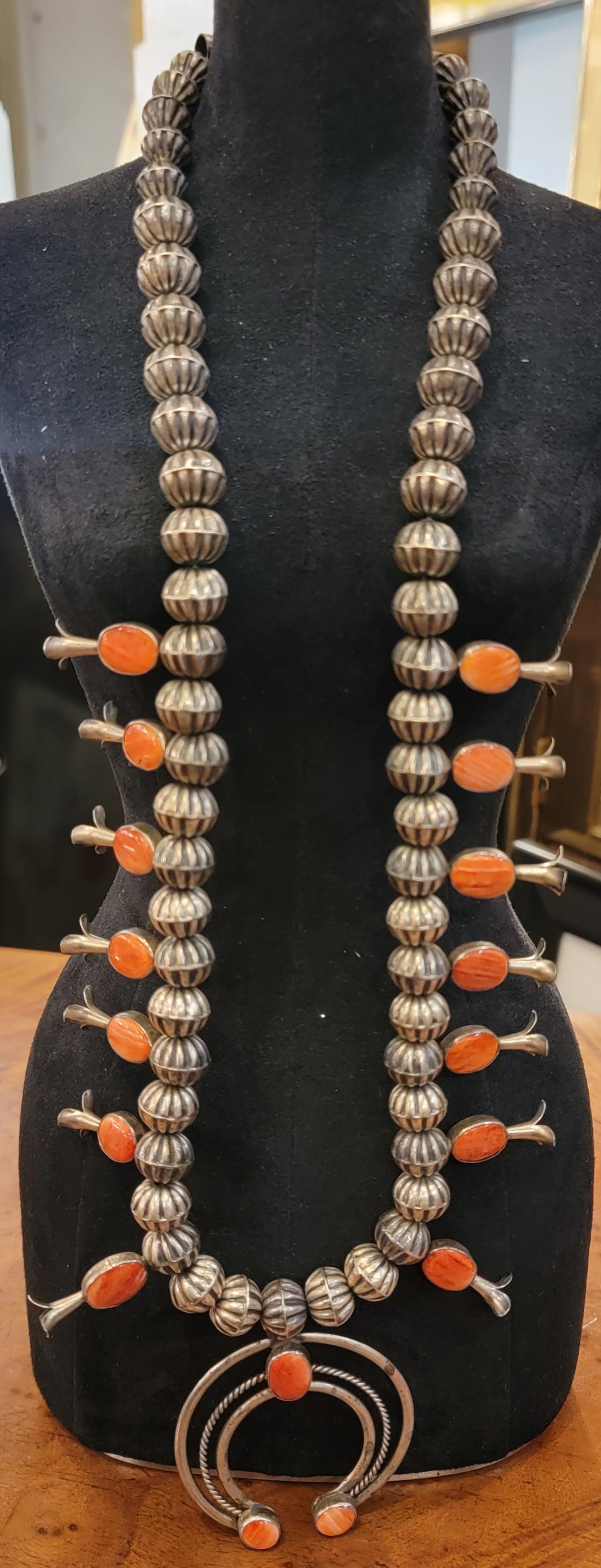 1970s Navajo Shadow box Bisby Turquuoise Mediterranea coral necklace For Sale 5