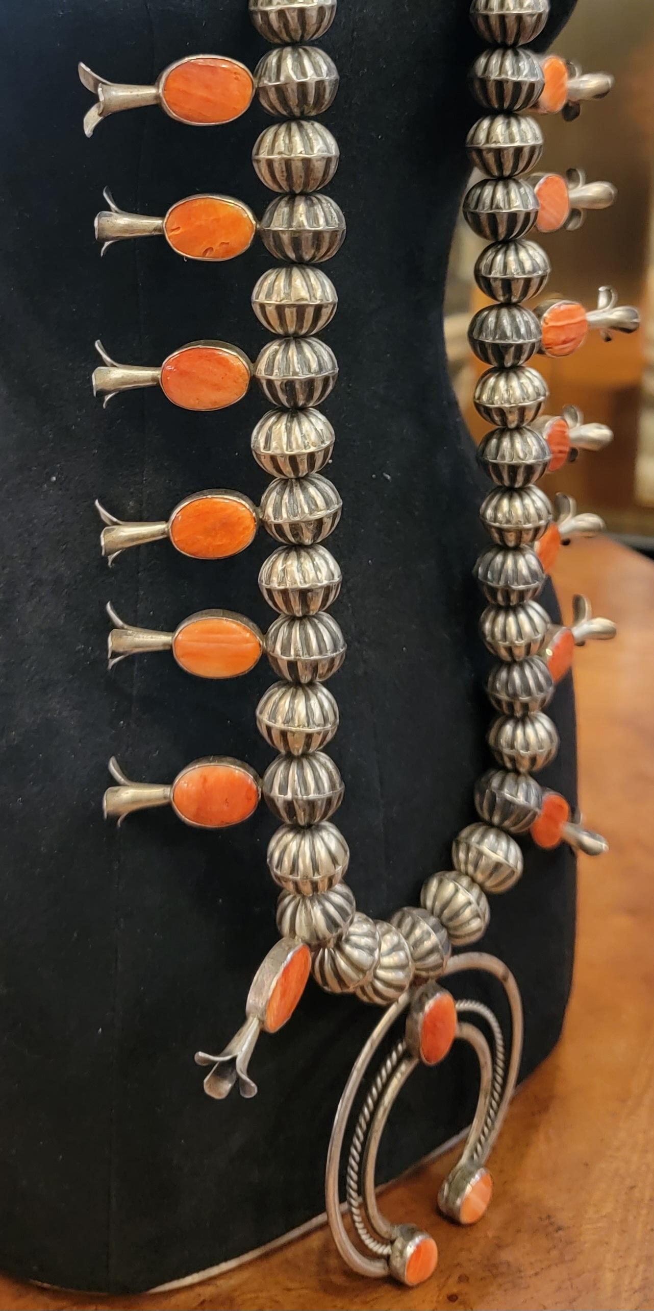 1970s Navajo Shadow box Bisby Turquuoise Mediterranea coral necklace For Sale 4