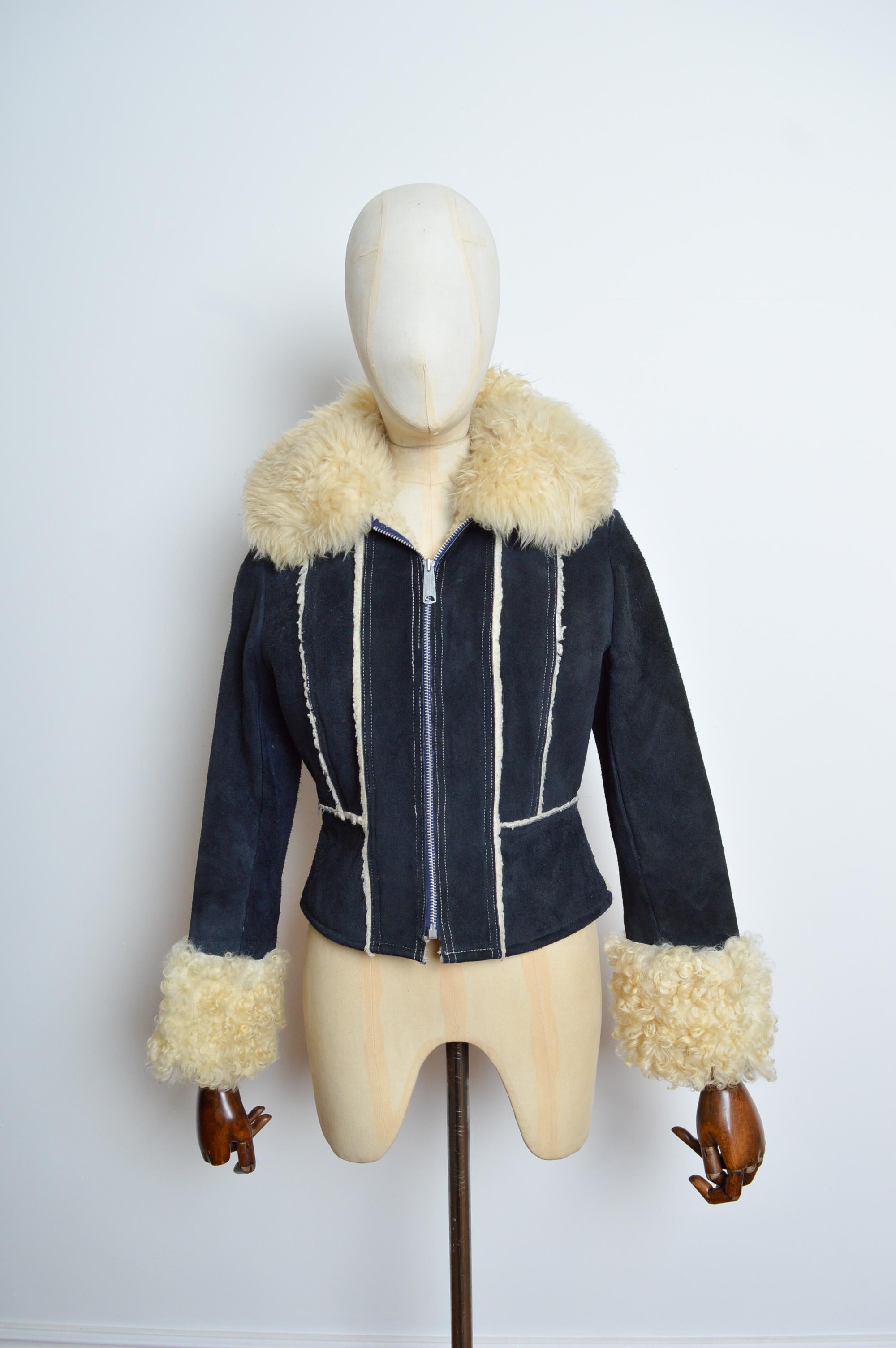 1970’s Navy Blue Suede Penny Lane Curly Sheepskin Coat - Shearling Jacket In Good Condition For Sale In Sheffield, GB