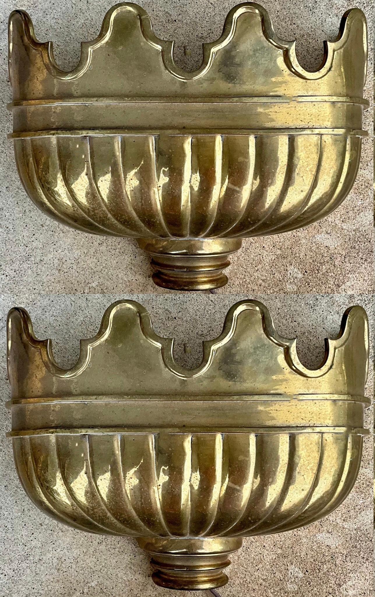 1970s Neo-Classical Style Solid Brass Wall Sconces by Chapman, Pair In Good Condition For Sale In Kennesaw, GA