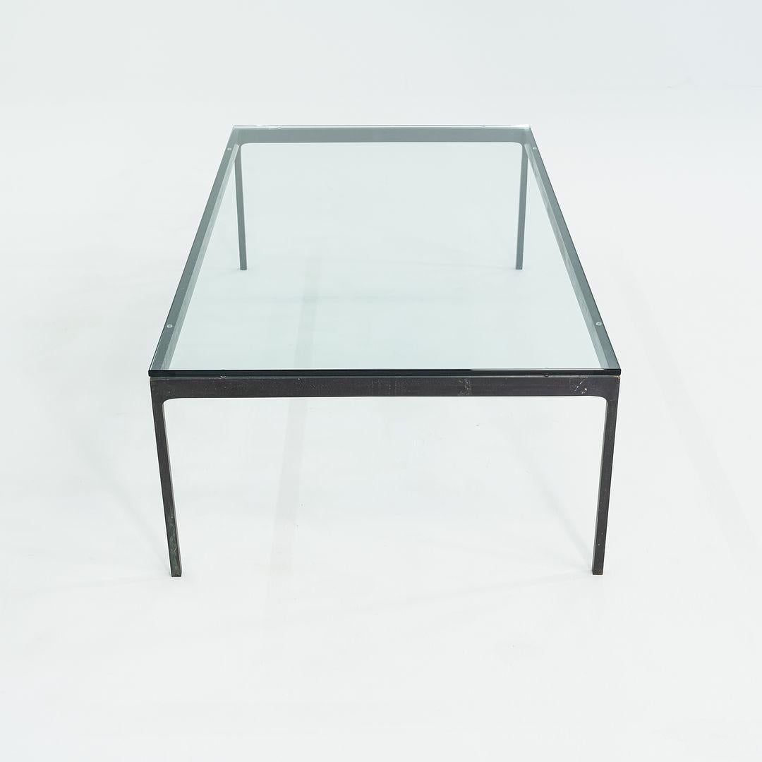 1970er Nicos Zographos Massiver Couchtisch aus patinierter Bronze mit Glasplatte 32x60 im Angebot 3