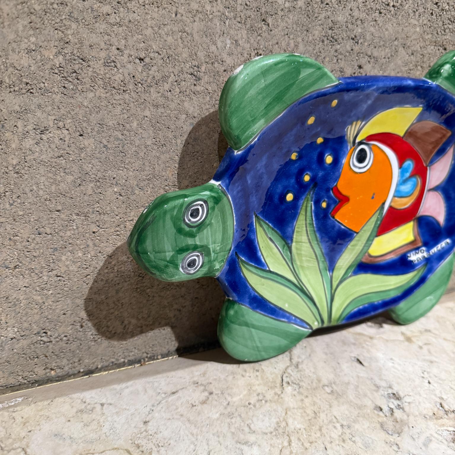 1970s Nino Parrucca Italian Pottery Hand Painted Plate Sicily In Good Condition For Sale In Chula Vista, CA