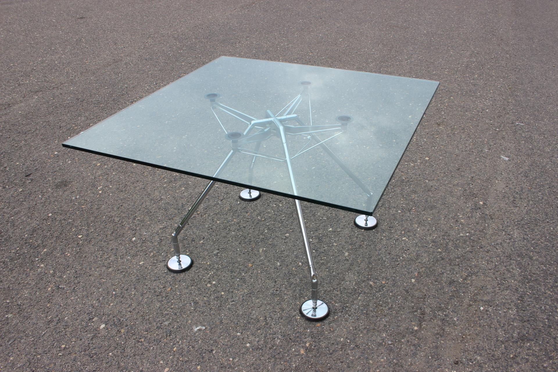 Italian 1970s Norman Foster Large Glass Table Model Nomos for Tecno, Italy For Sale