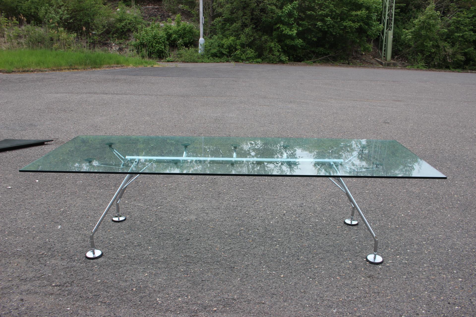 Late 20th Century 1970s Norman Foster Large Glass Table Model Nomos  for Tecno, Italy For Sale