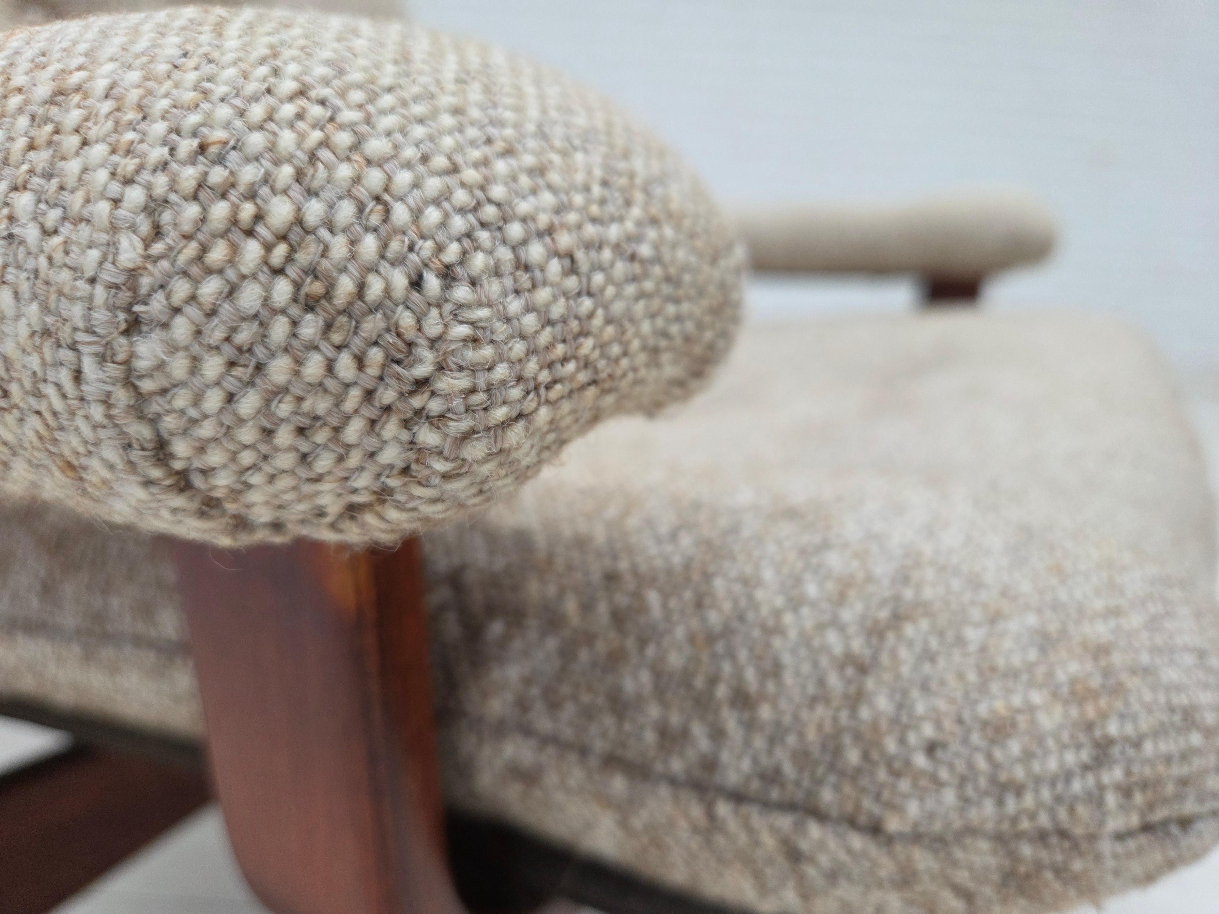 1970er Jahre, Sessel mit norwegischem Design, Wollmischgewebe, gebogenes Holz. im Angebot 10