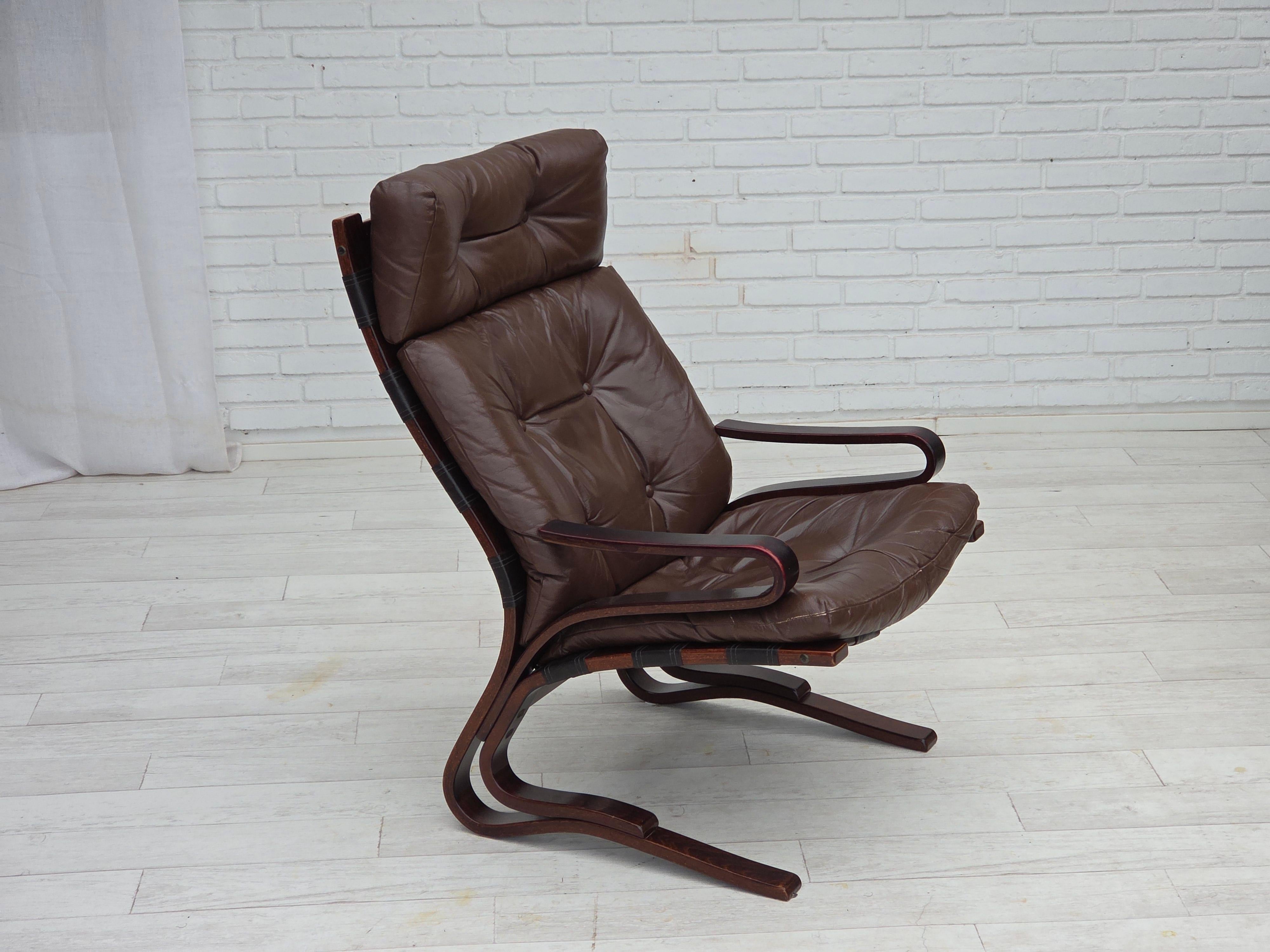 Années 1970, design norvégien de Erde & Nordhal Solheim pour Rybo Rykken. Chaise longue, modèle 