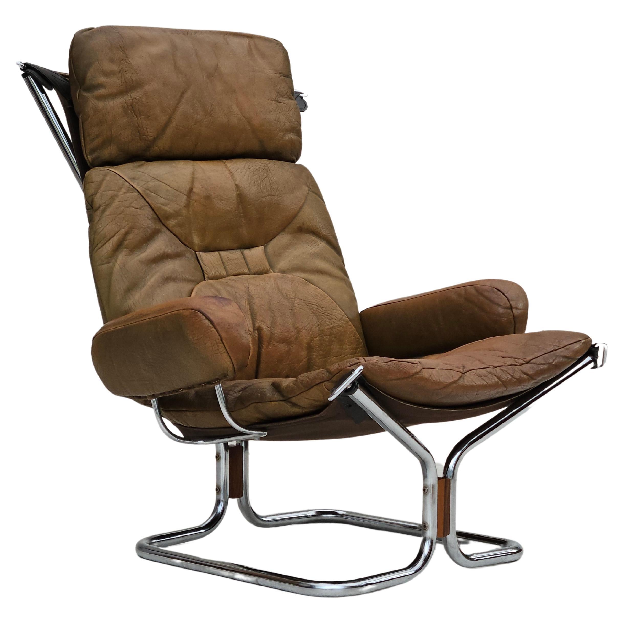 What makes a lounge chair?