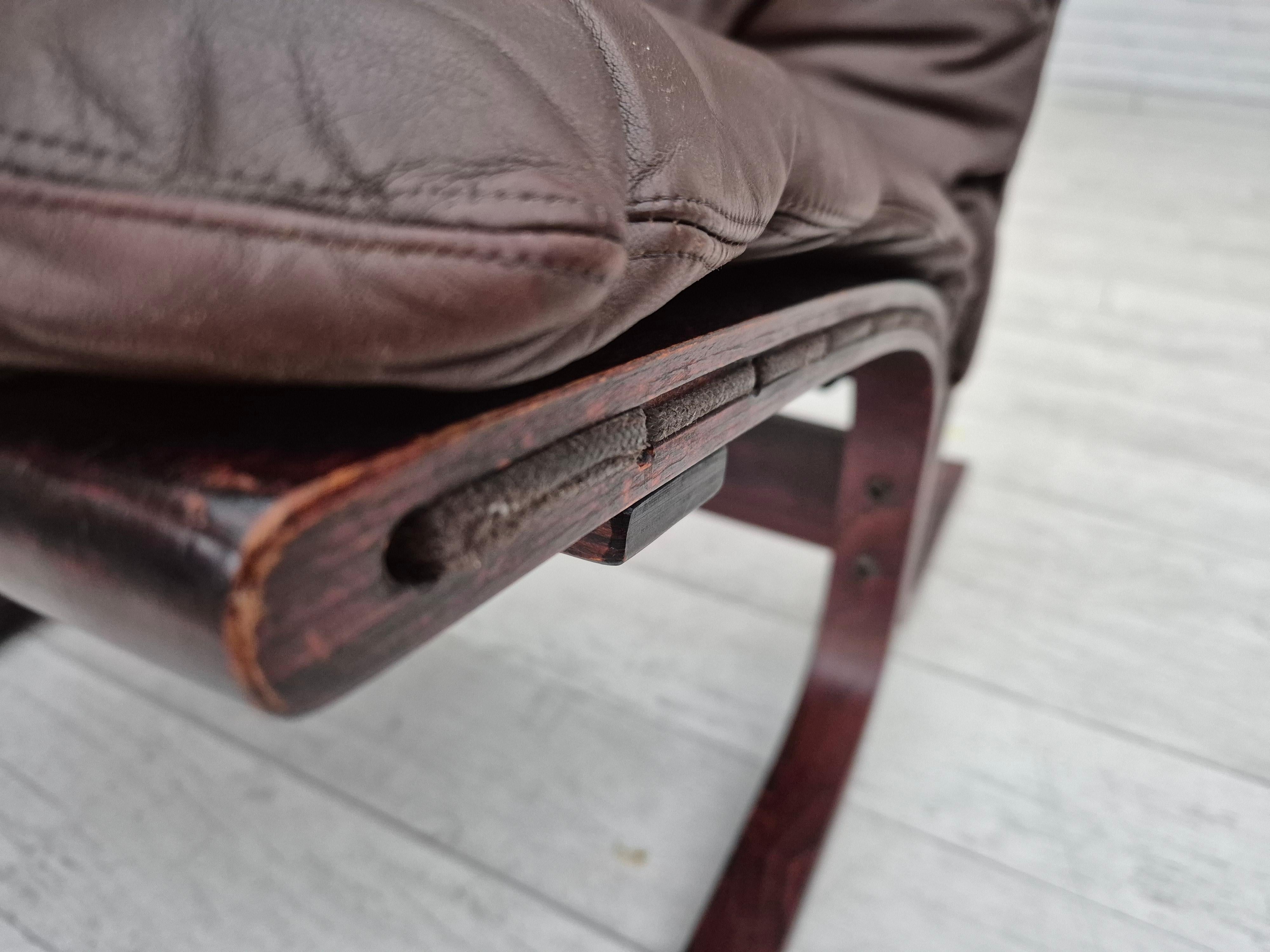 1970, design norvégien d'Ingmar Relling, chaise avec pouf modèle « Siesta ». en vente 8