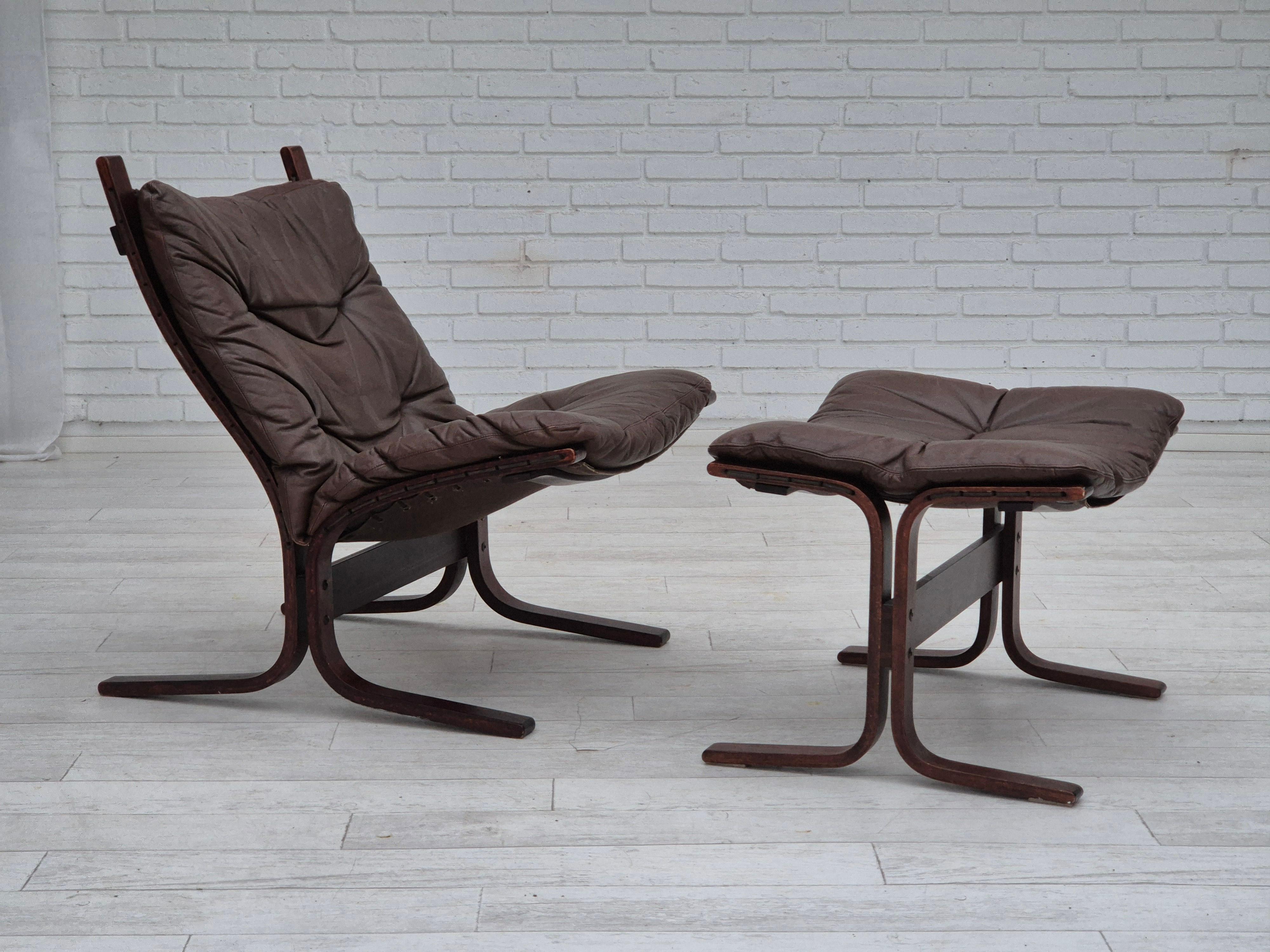 Années 1970, design/One par Ingmar Relling. Chaise longue avec pouf modèle 