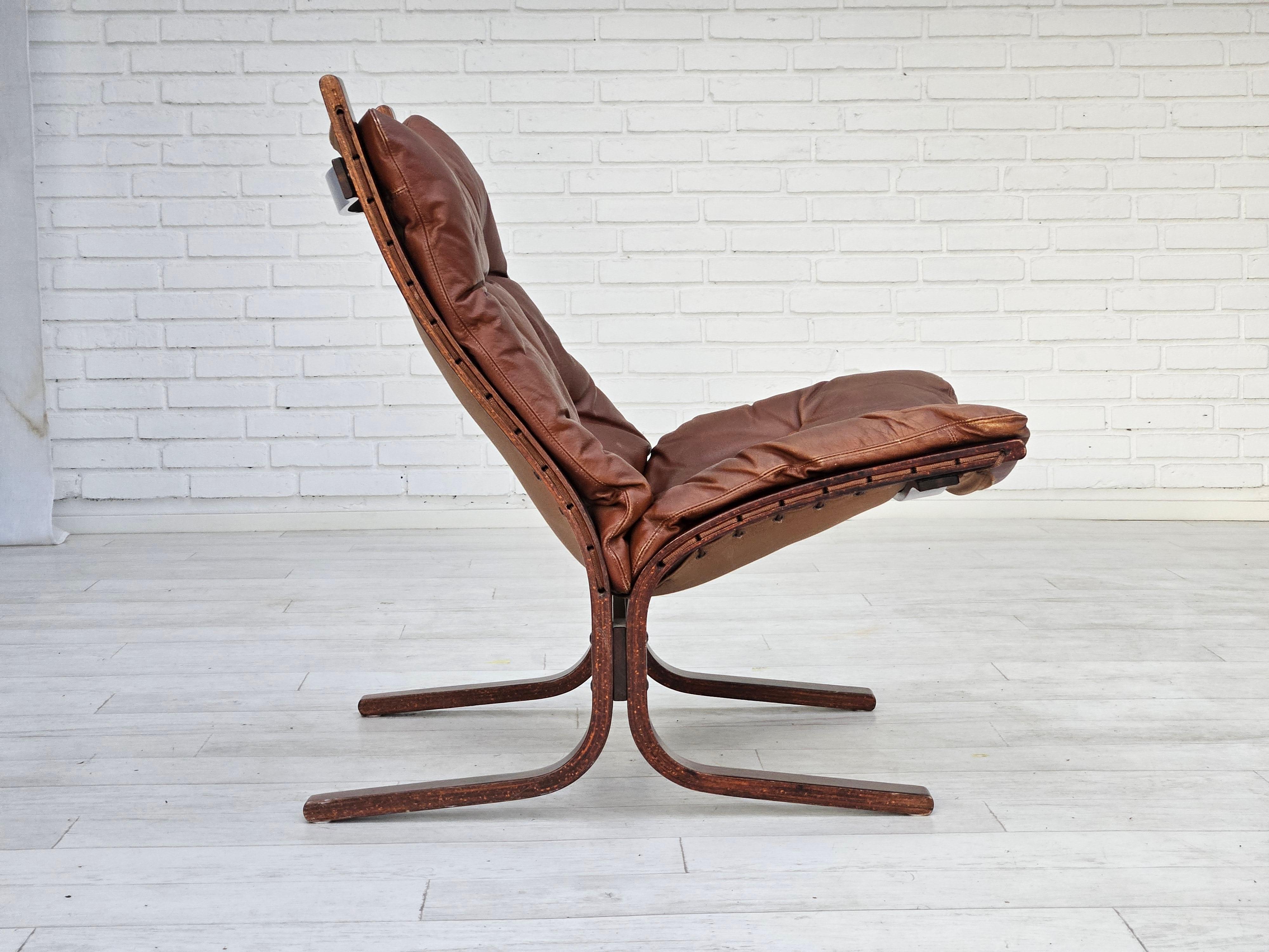 Années 1970, design norvégien d'Ingmar Relling, modèle Siesta, paire de deux chaises, o 2