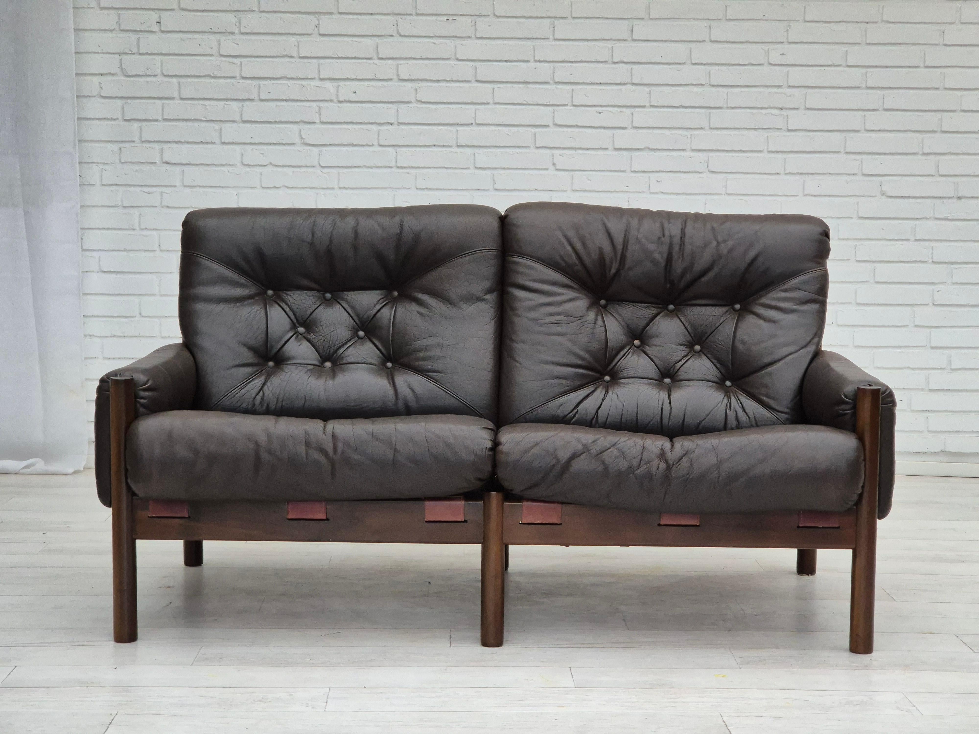 1970s, Norwegian design by Ivar Opsvik for Bruksbo Norway. 2 seater sofa, model 